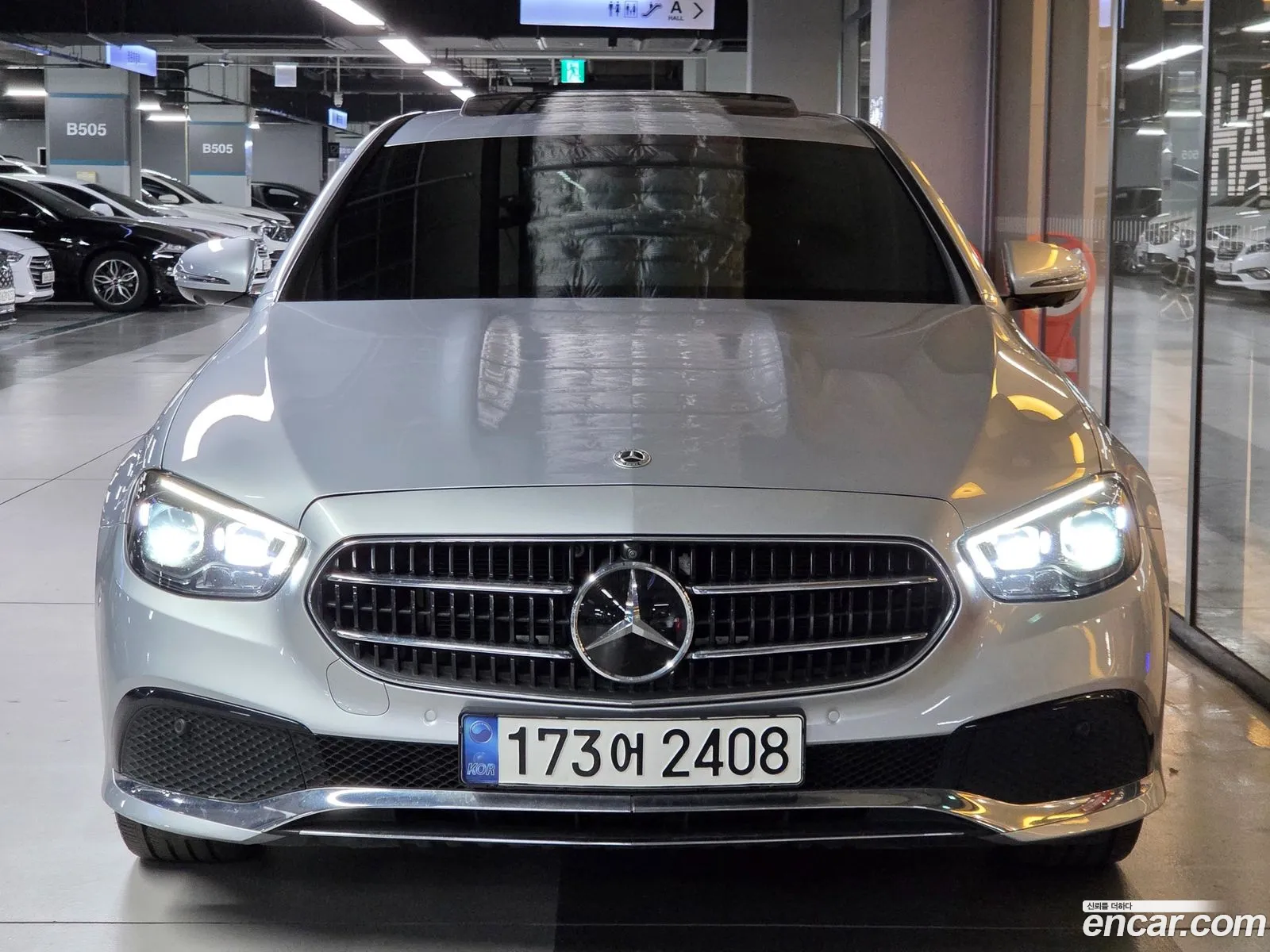 Mercedes-Benz E-Class W213 2022 — 12