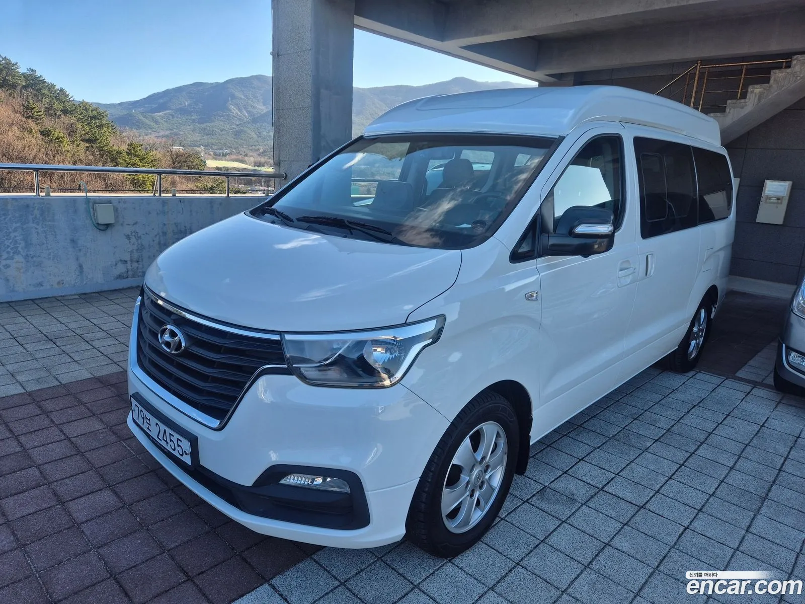 Hyundai Grand Starex 2018 — 16