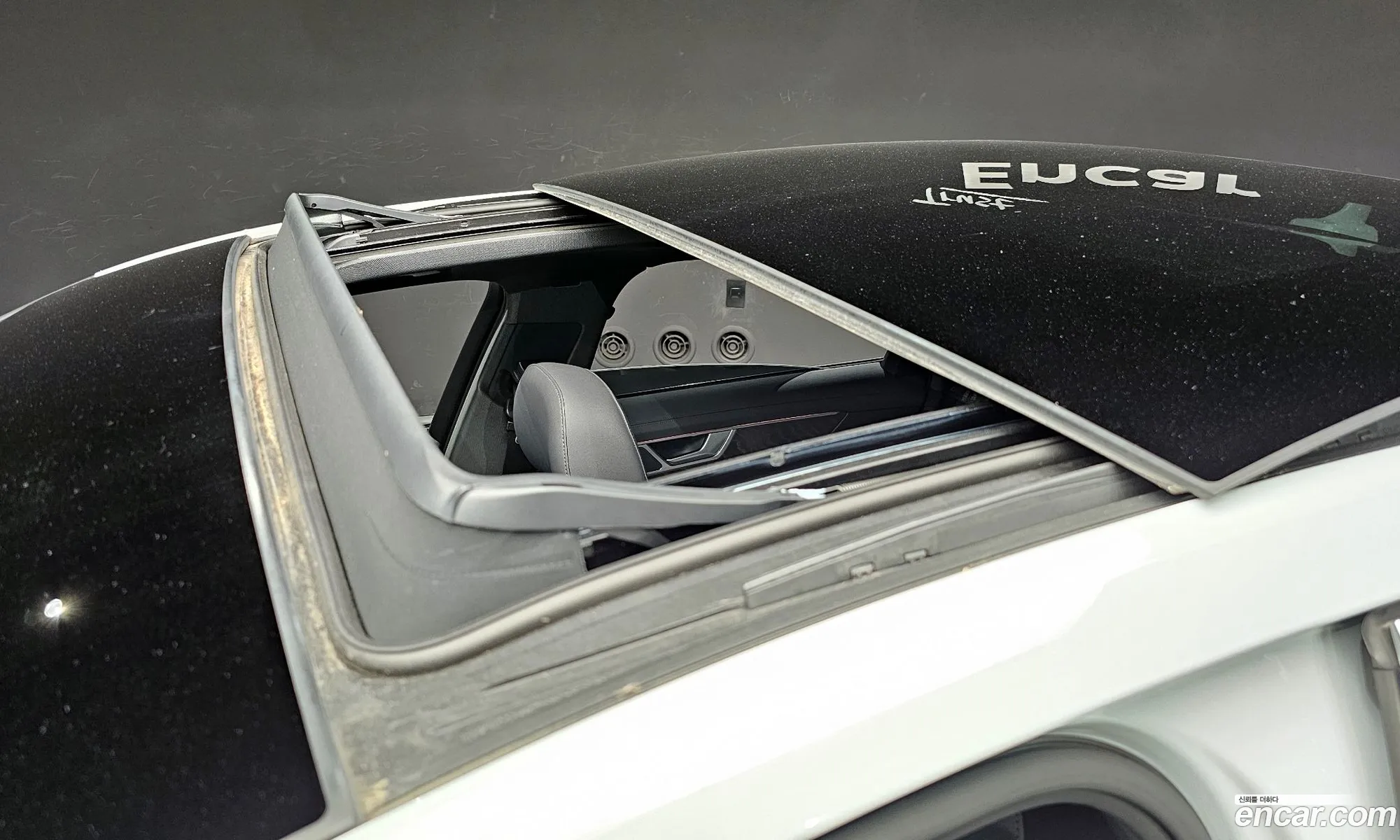 Audi A6 2022 WAUZZZF28PN010179 — 3