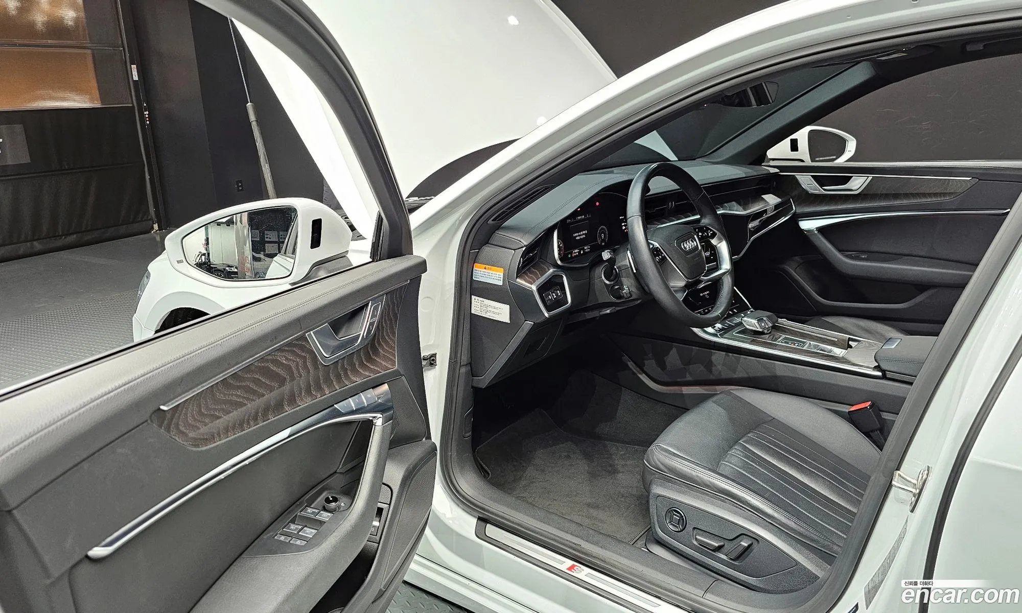 Audi A6 2022 WAUZZZF28PN010179 — 7