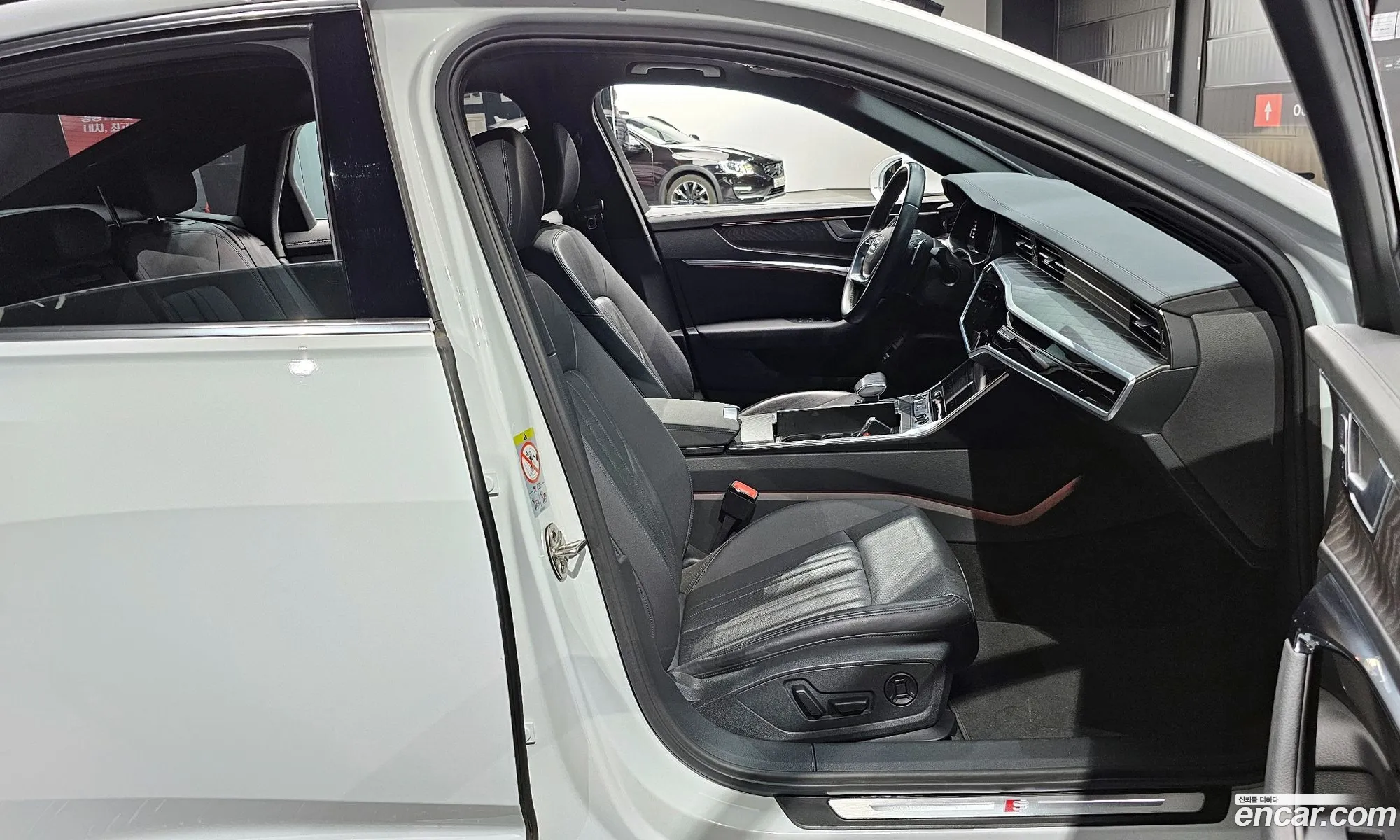Audi A6 2022 WAUZZZF28PN010179 — 17
