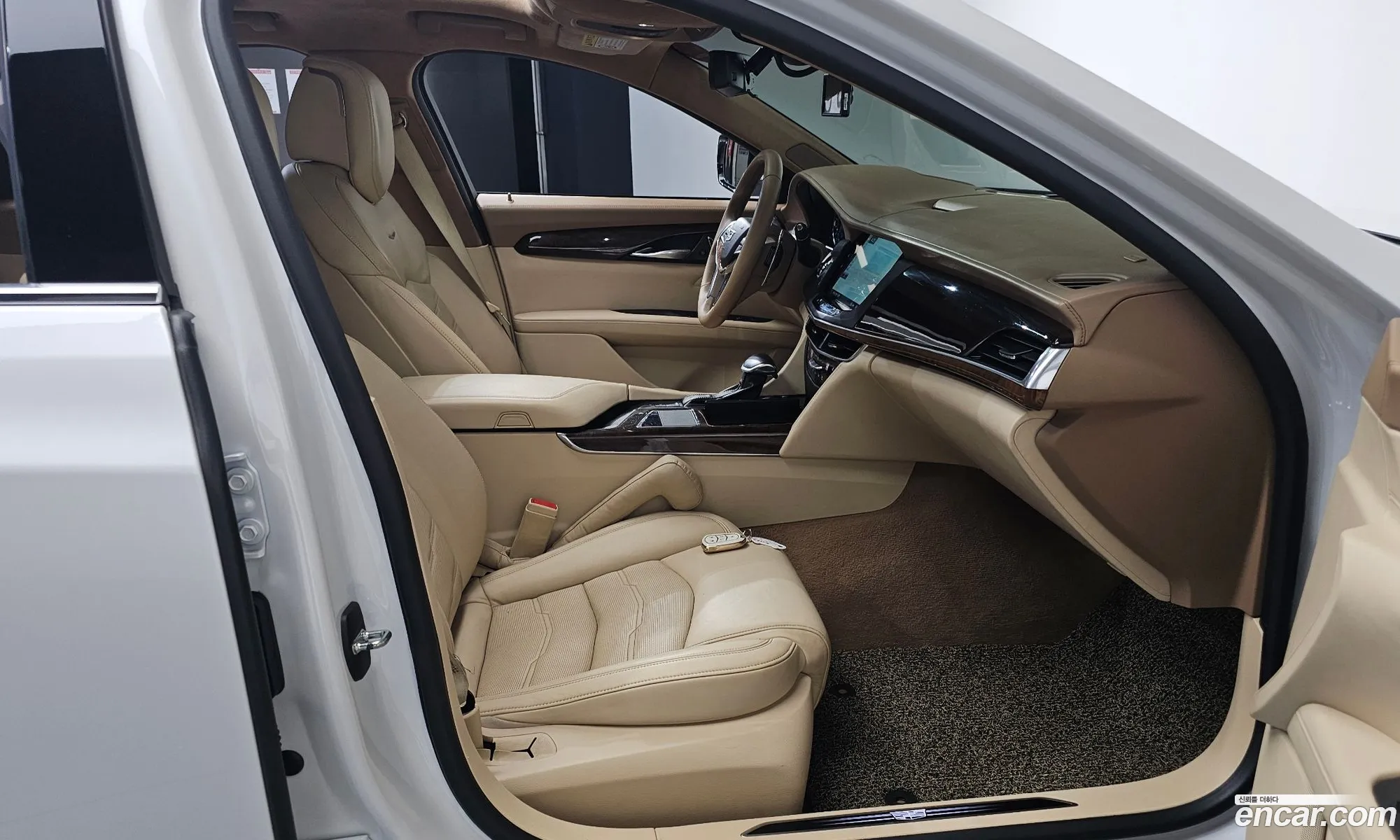 Cadillac CT6 2016 1G6K95RS1HU126133 — 3
