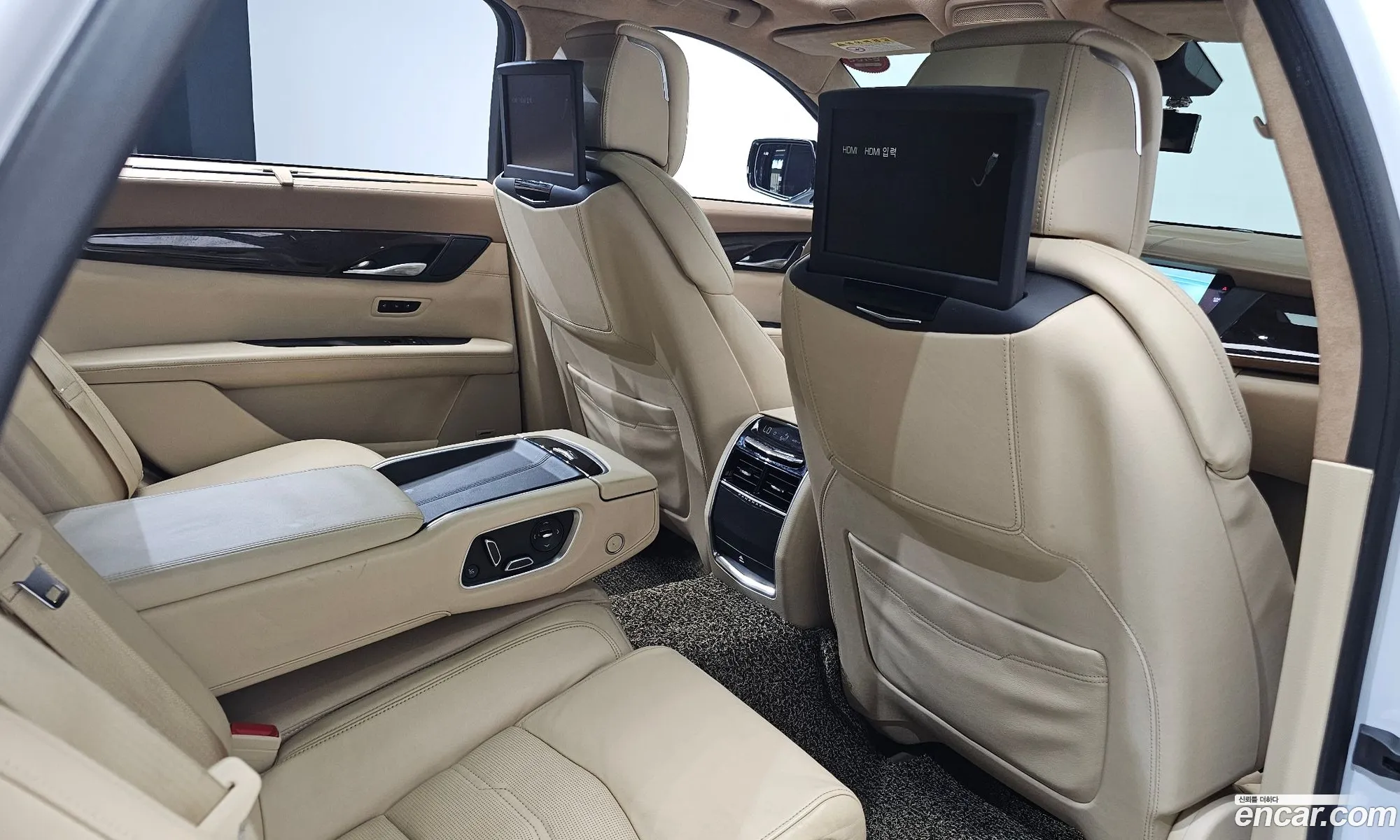 Cadillac CT6 2016 1G6K95RS1HU126133 — 10