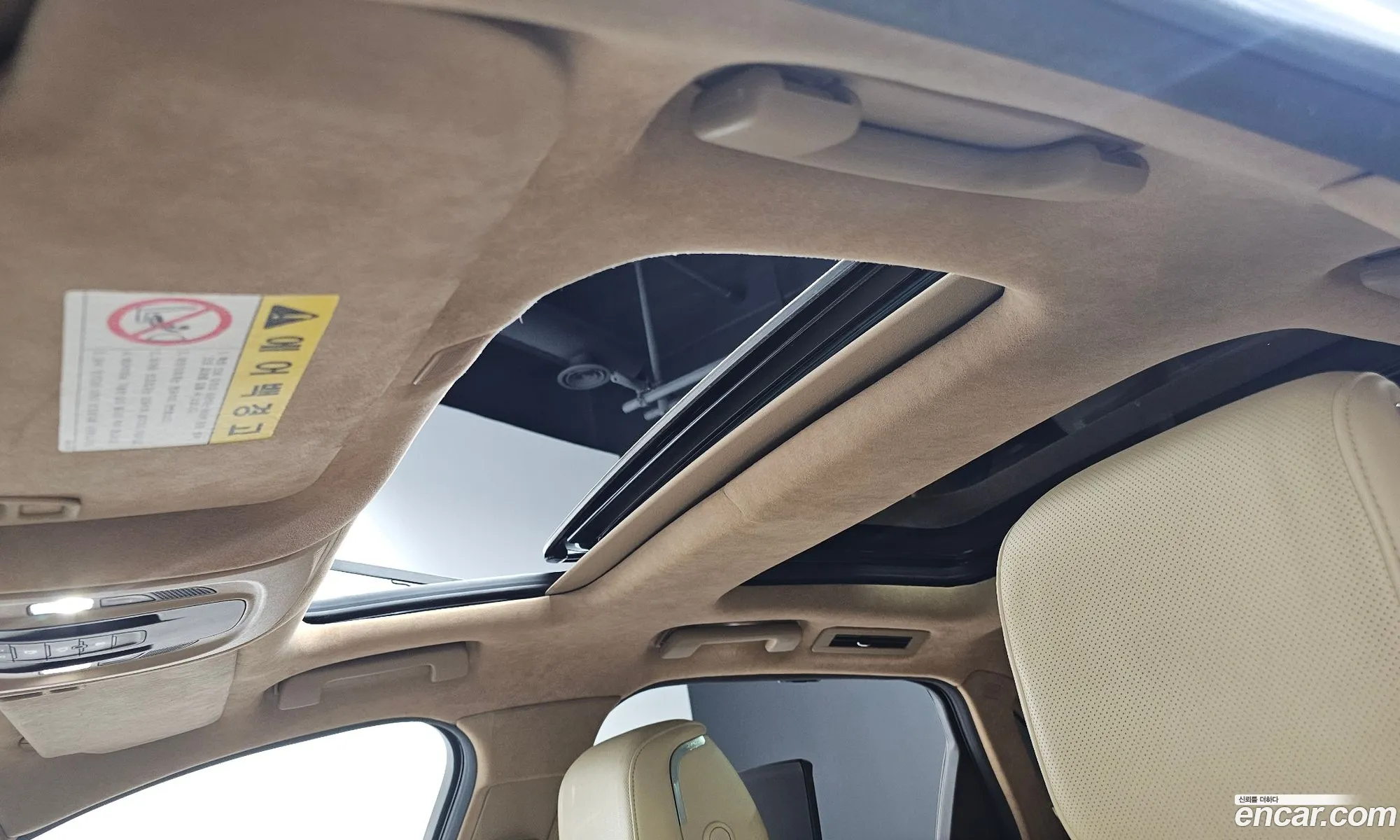 Cadillac CT6 2016 1G6K95RS1HU126133 — 11