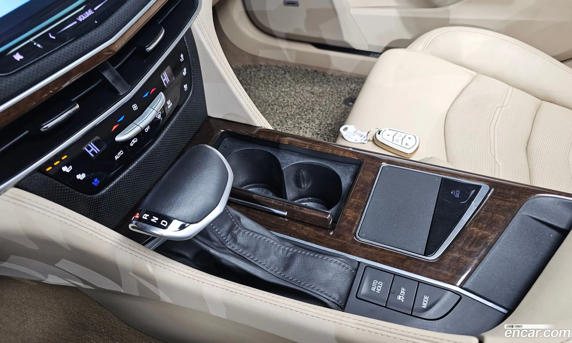 Cadillac CT6 2016 1G6K95RS1HU126133 — 12