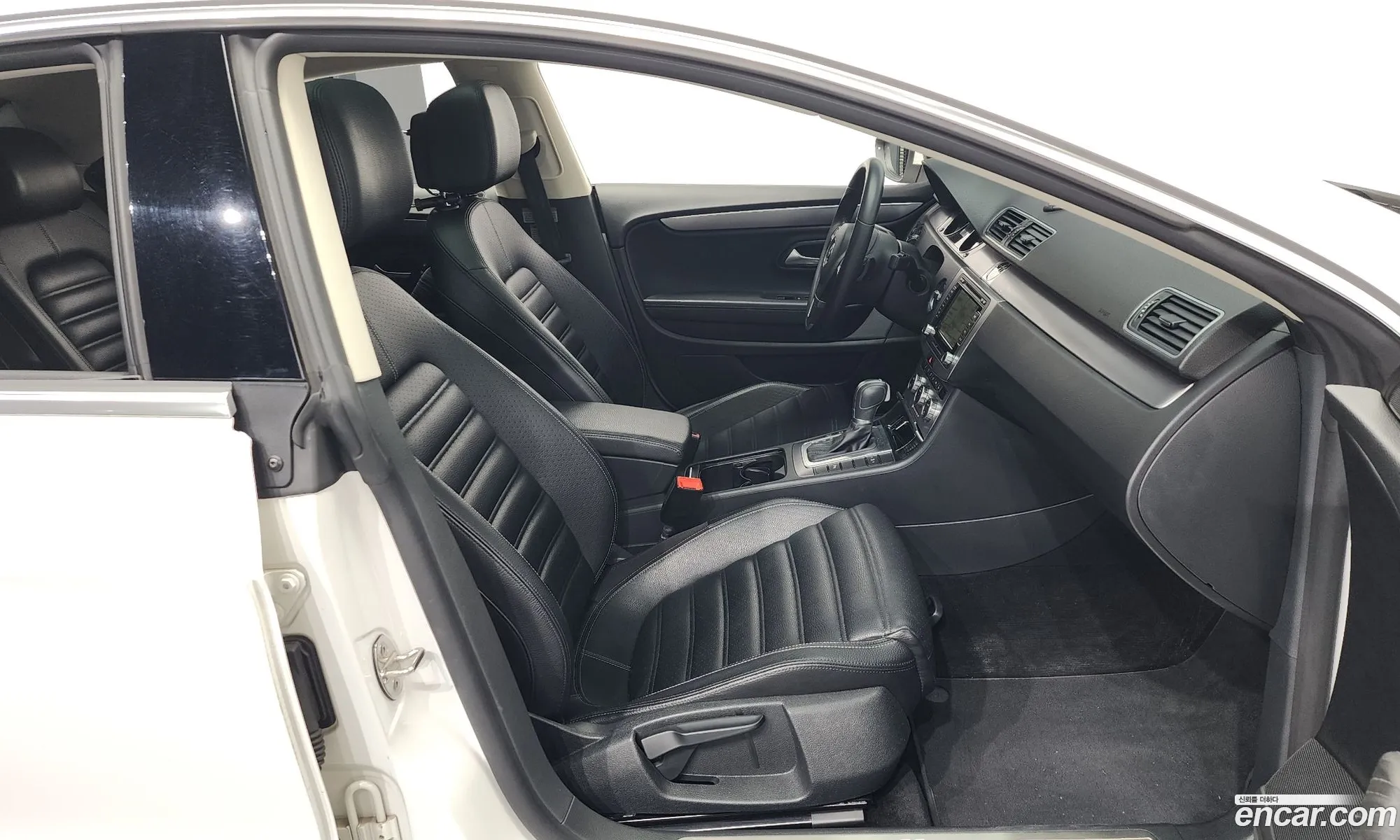 Volkswagen CC 2014 WVWZZZ3CZFE810271 — 17