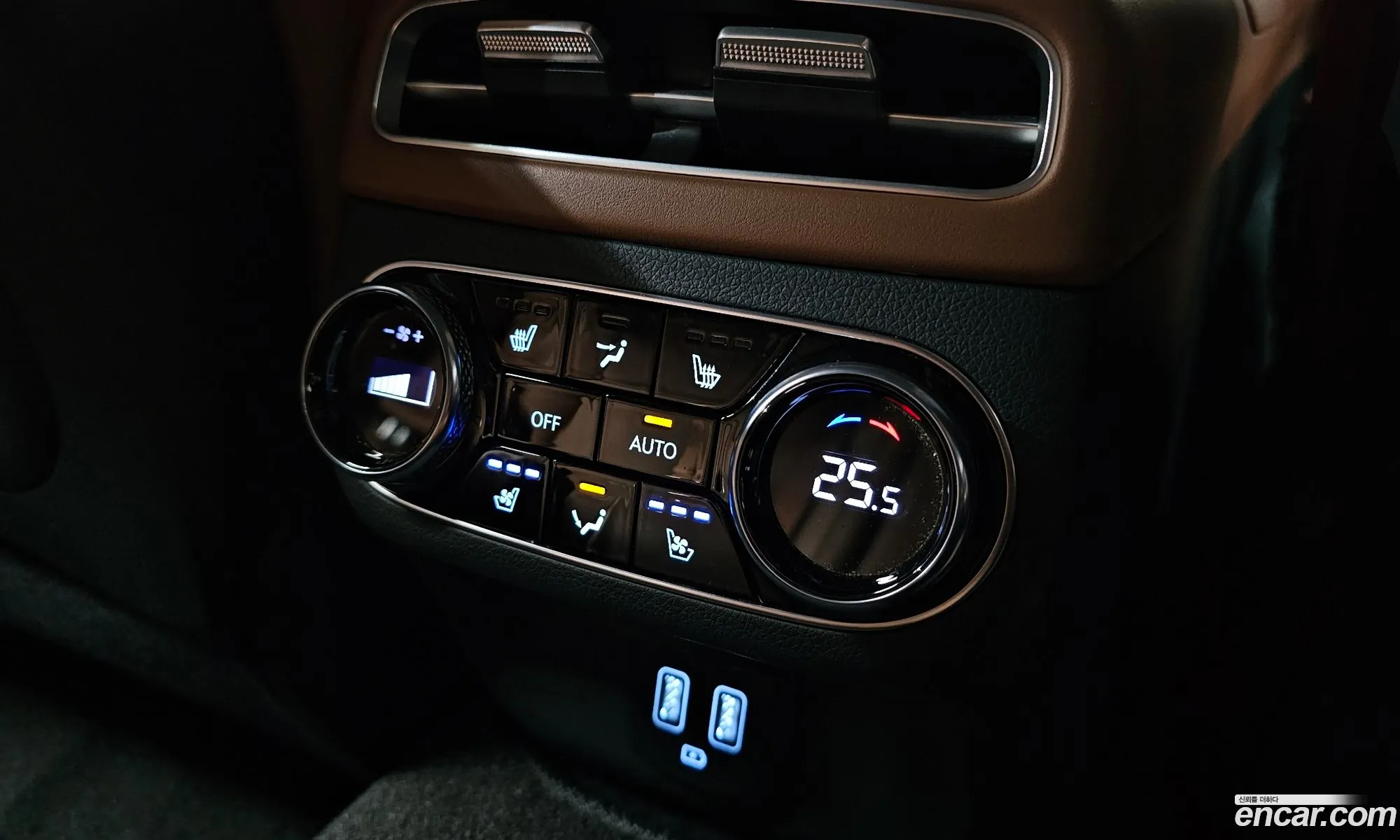 Genesis GV70 2021 — 12