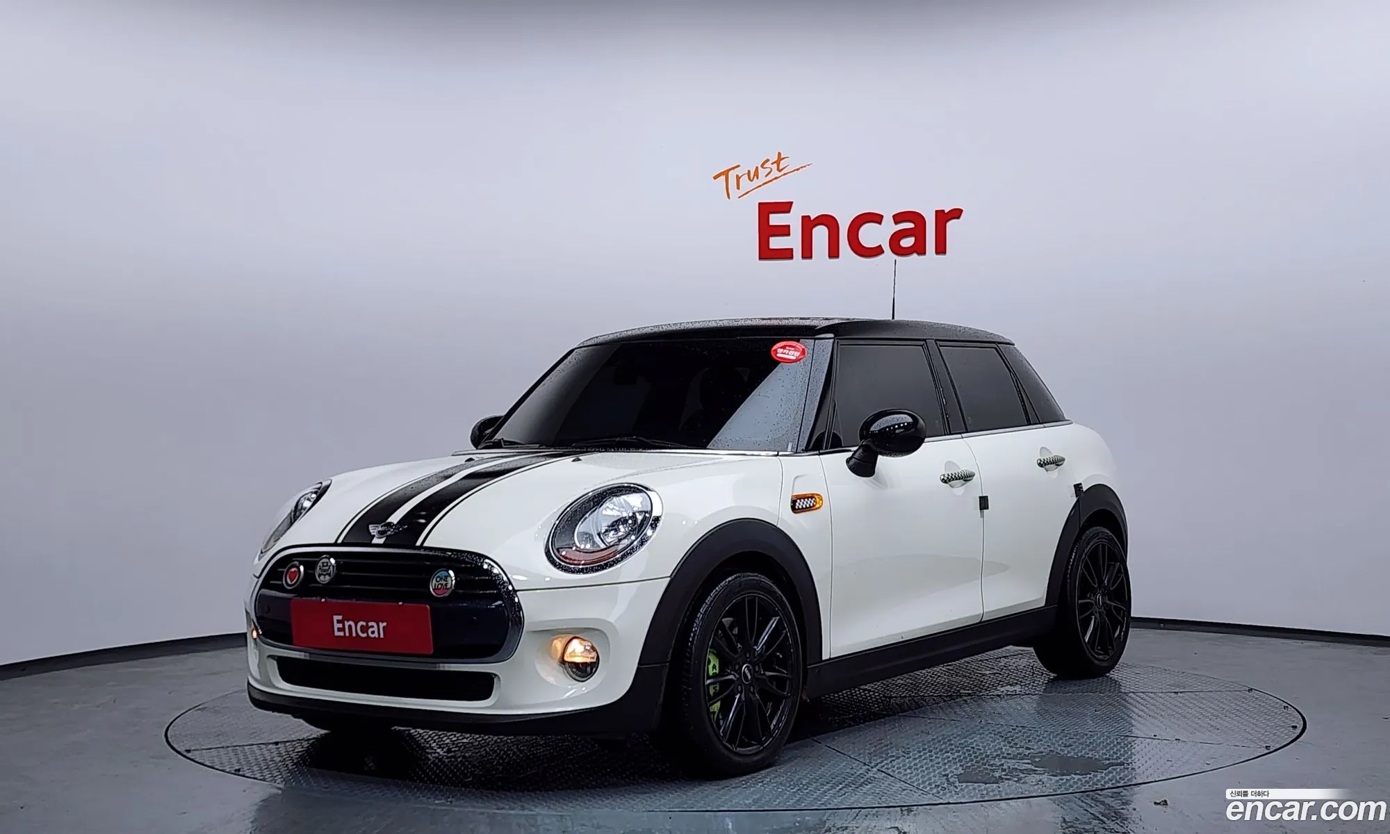 Mini Cooper 2017 — 16