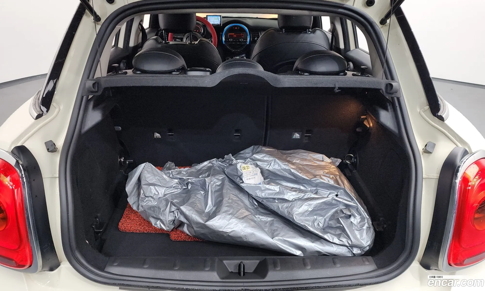 Mini Cooper 2017 — 17