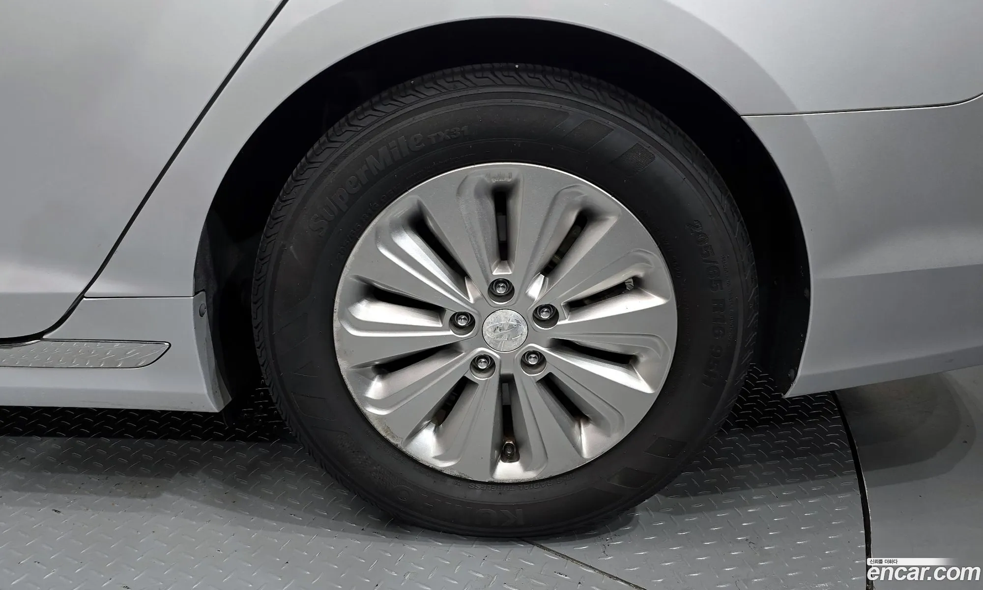 Hyundai LF Sonata Hybrid 2016 — 20