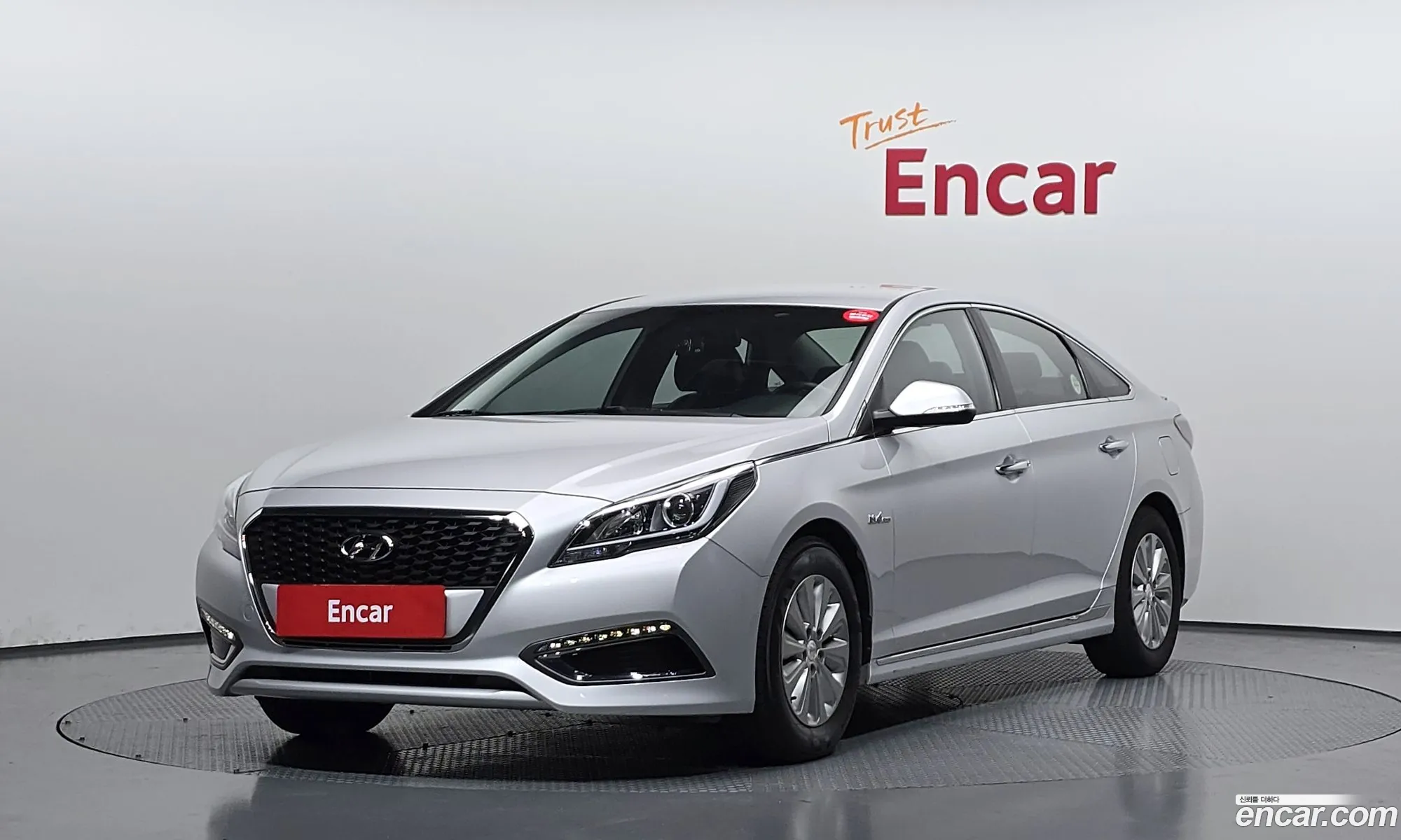 Hyundai LF Sonata Hybrid 2016 — 17