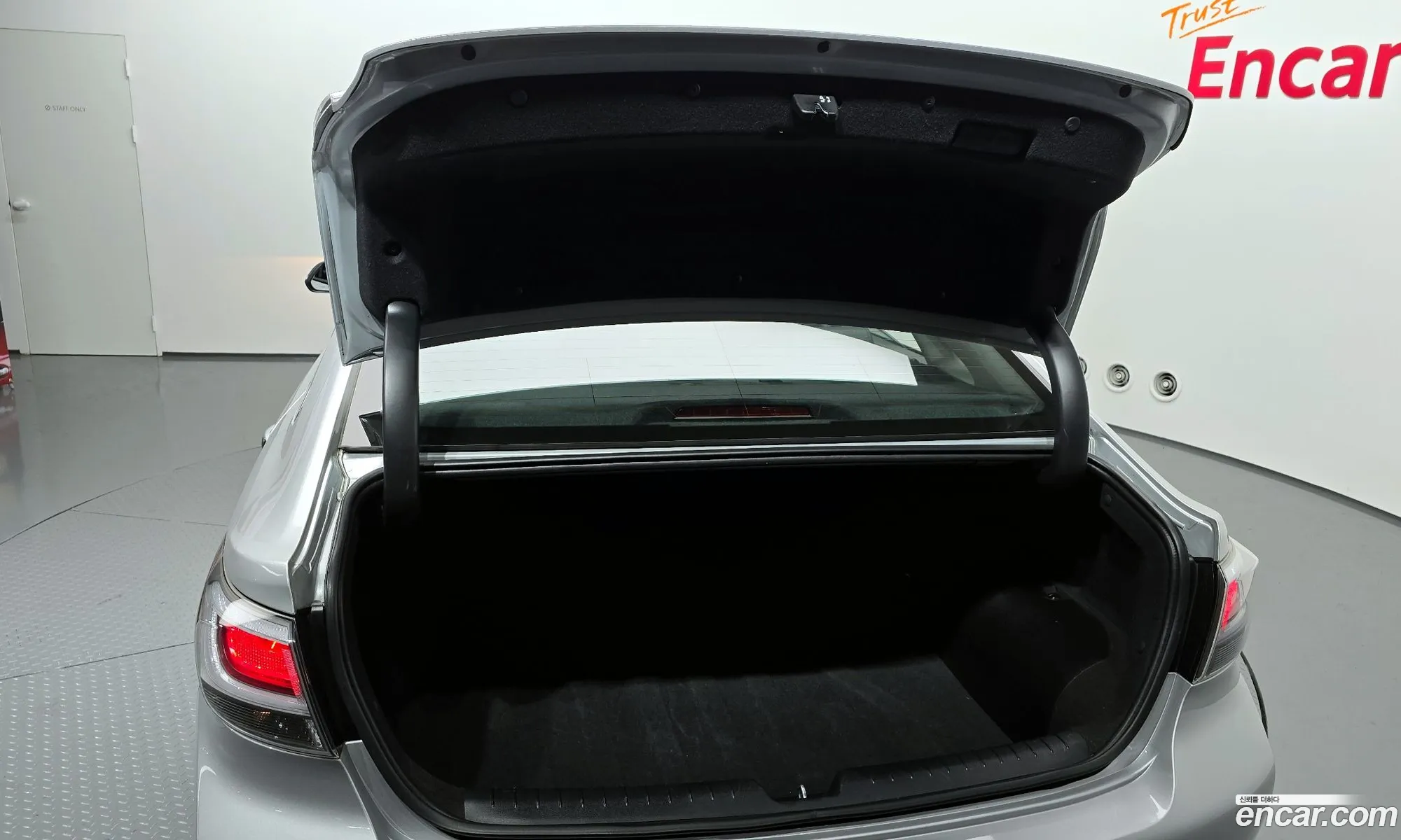 Hyundai LF Sonata Hybrid 2016 — 9