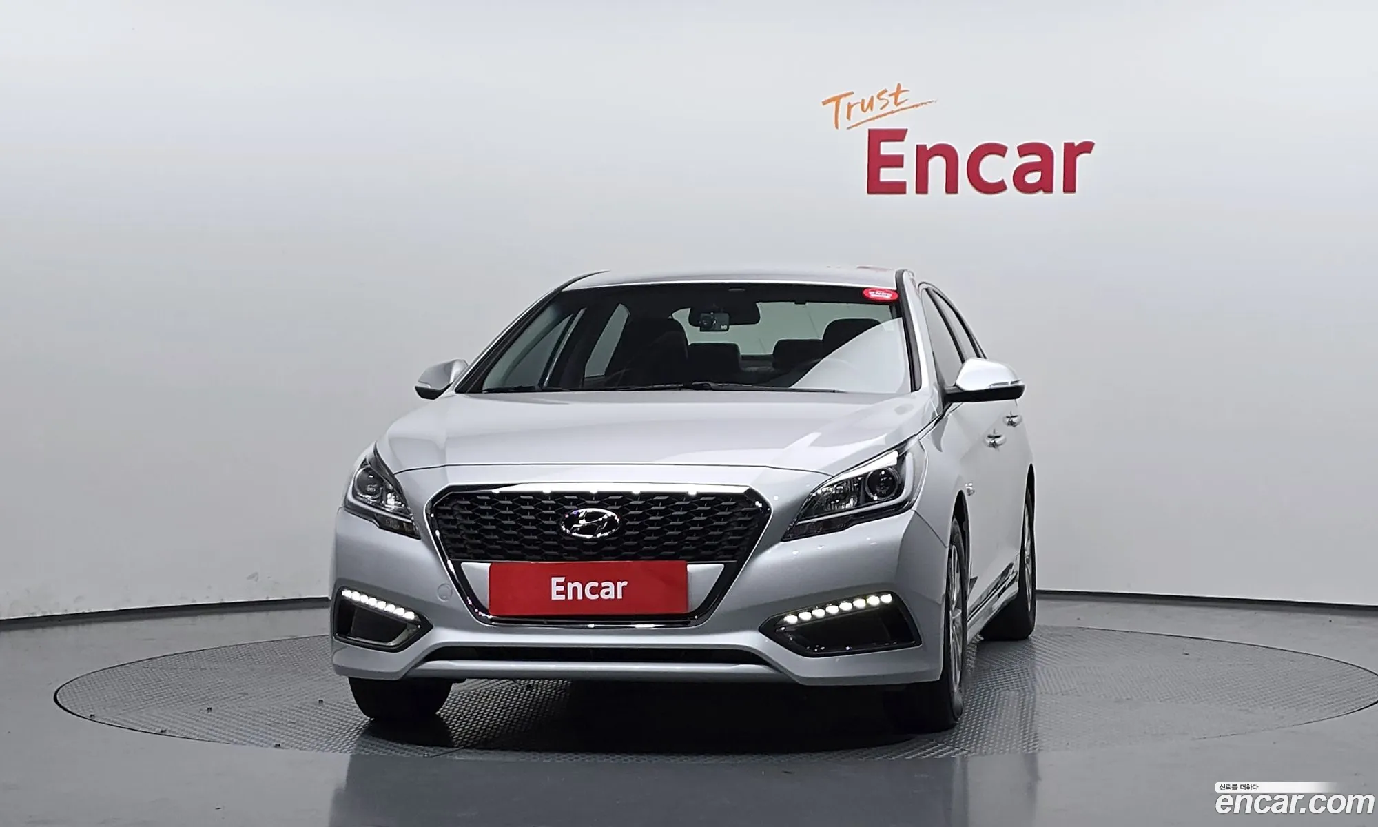 Hyundai LF Sonata Hybrid 2016 — 18