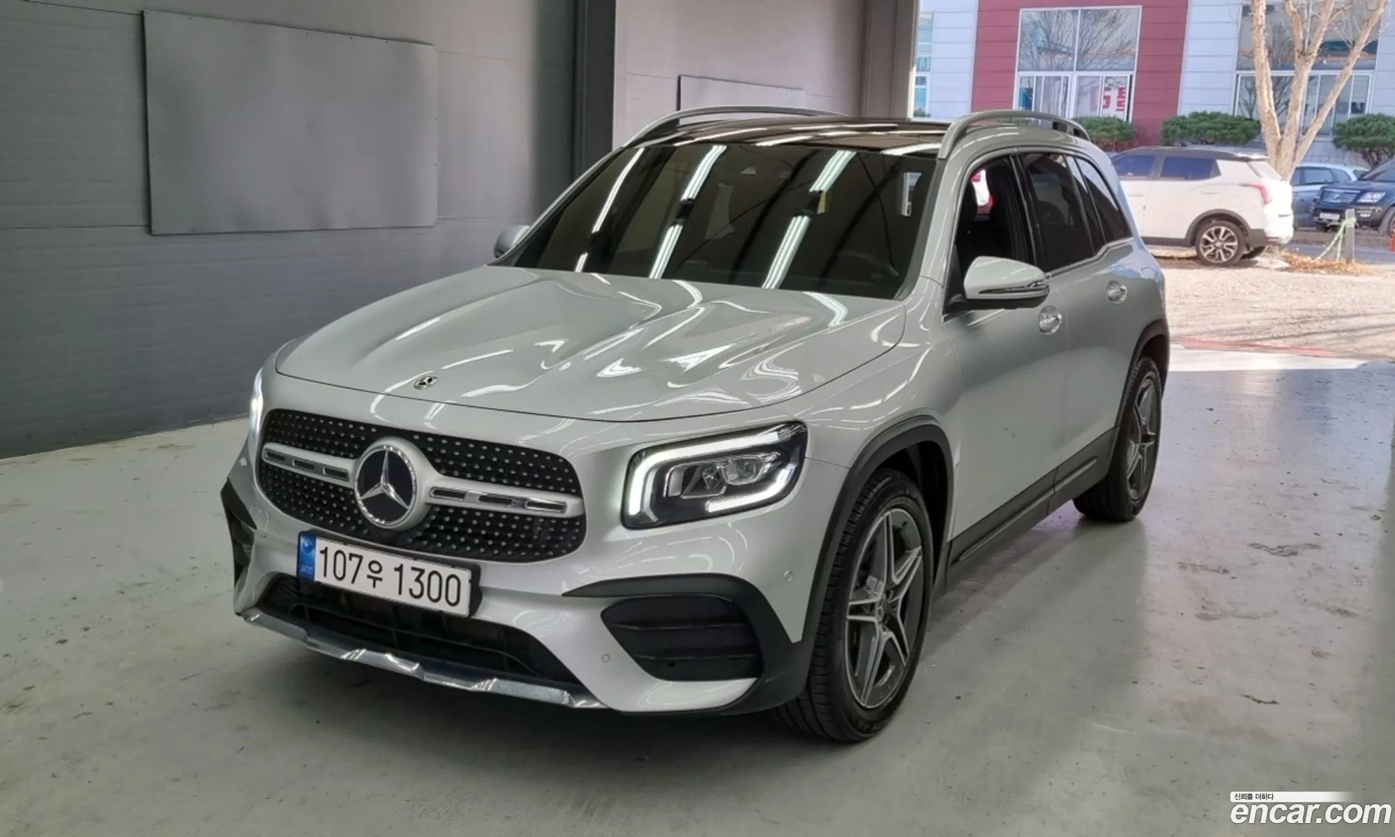 Mercedes-Benz GLB-Class X247 2020 — 17