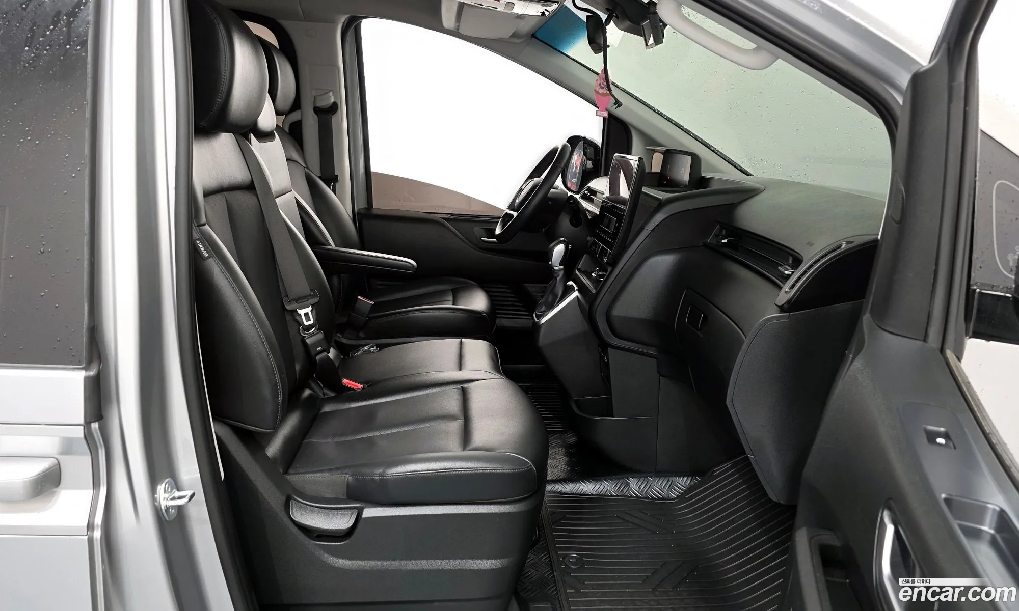 Hyundai Staria 2023 — 7