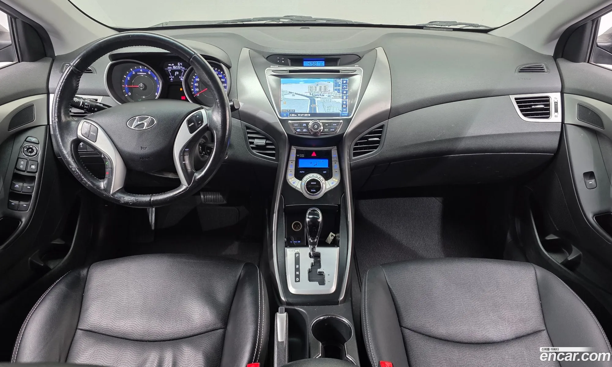 Hyundai Elantra MD 2010 — 12