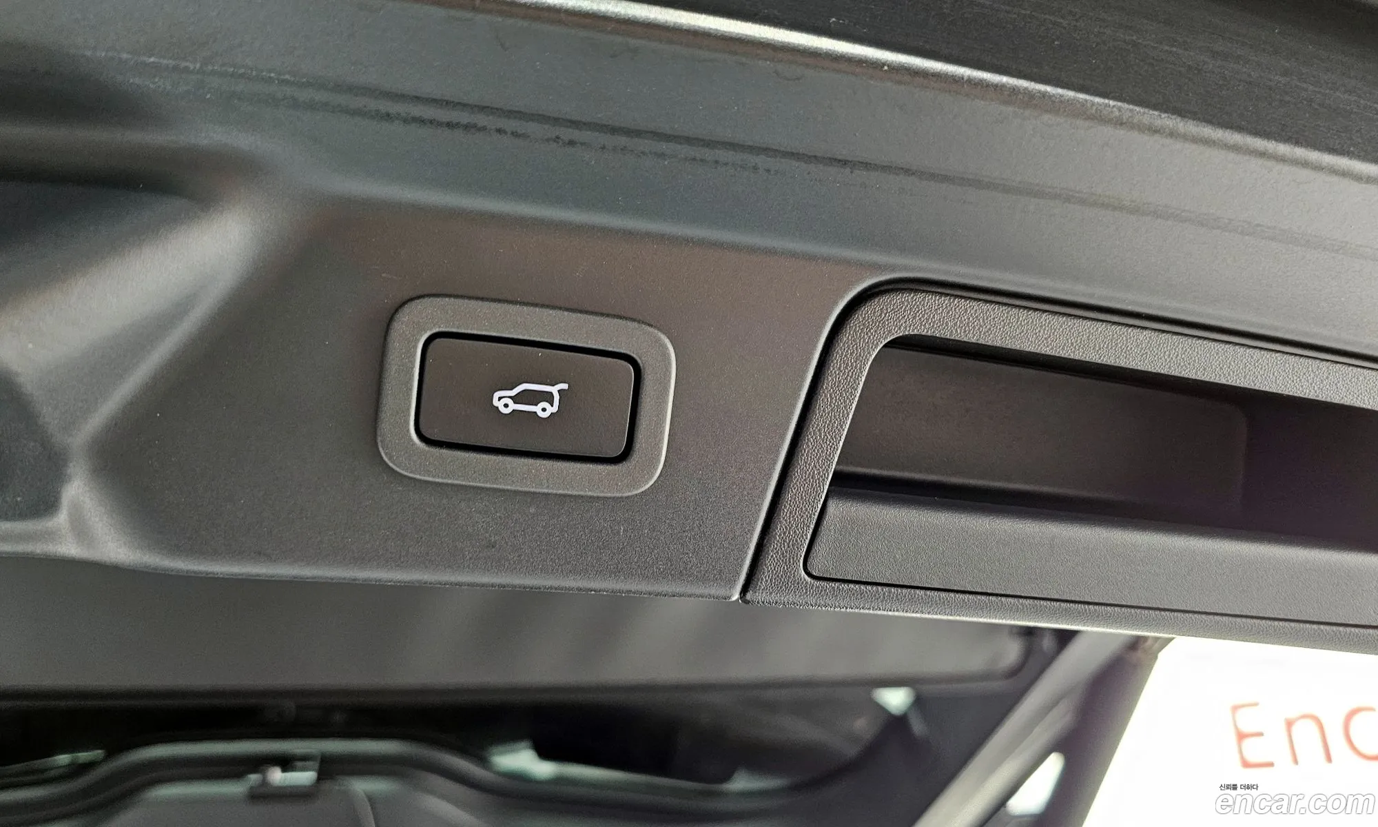 Land Rover Range Rover Velar 2019 SALYA2BEXKA237010 — 20