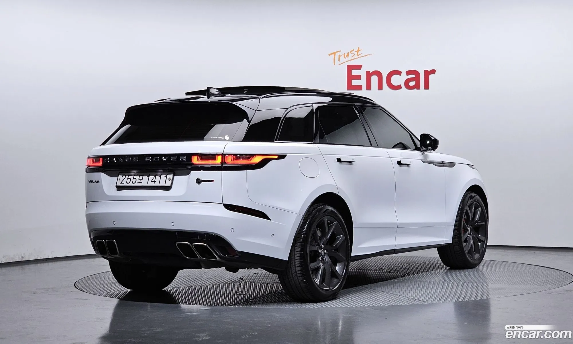 Land Rover Range Rover Velar 2019 SALYA2BEXKA237010 — 8