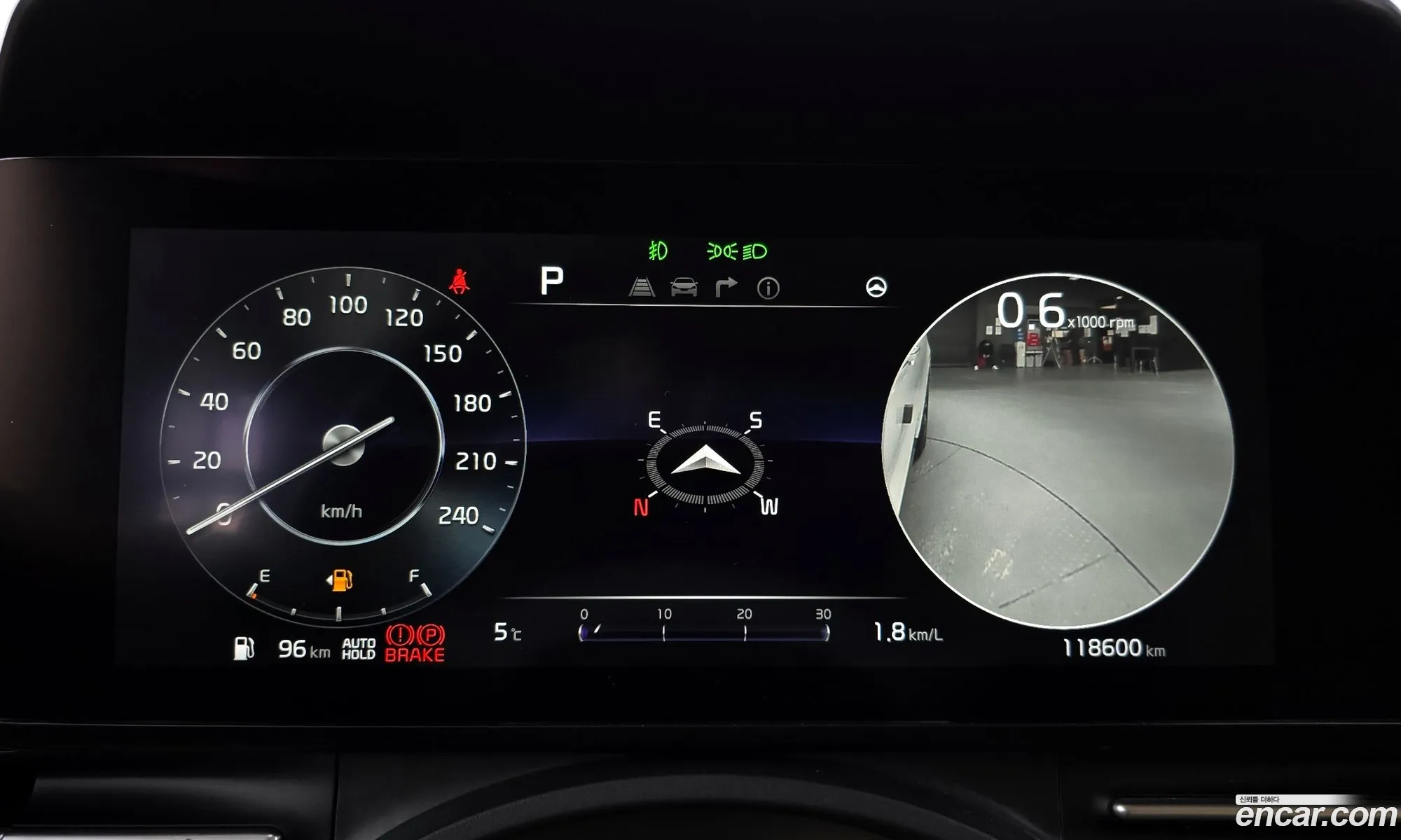 Kia Carnival 2021 — 12