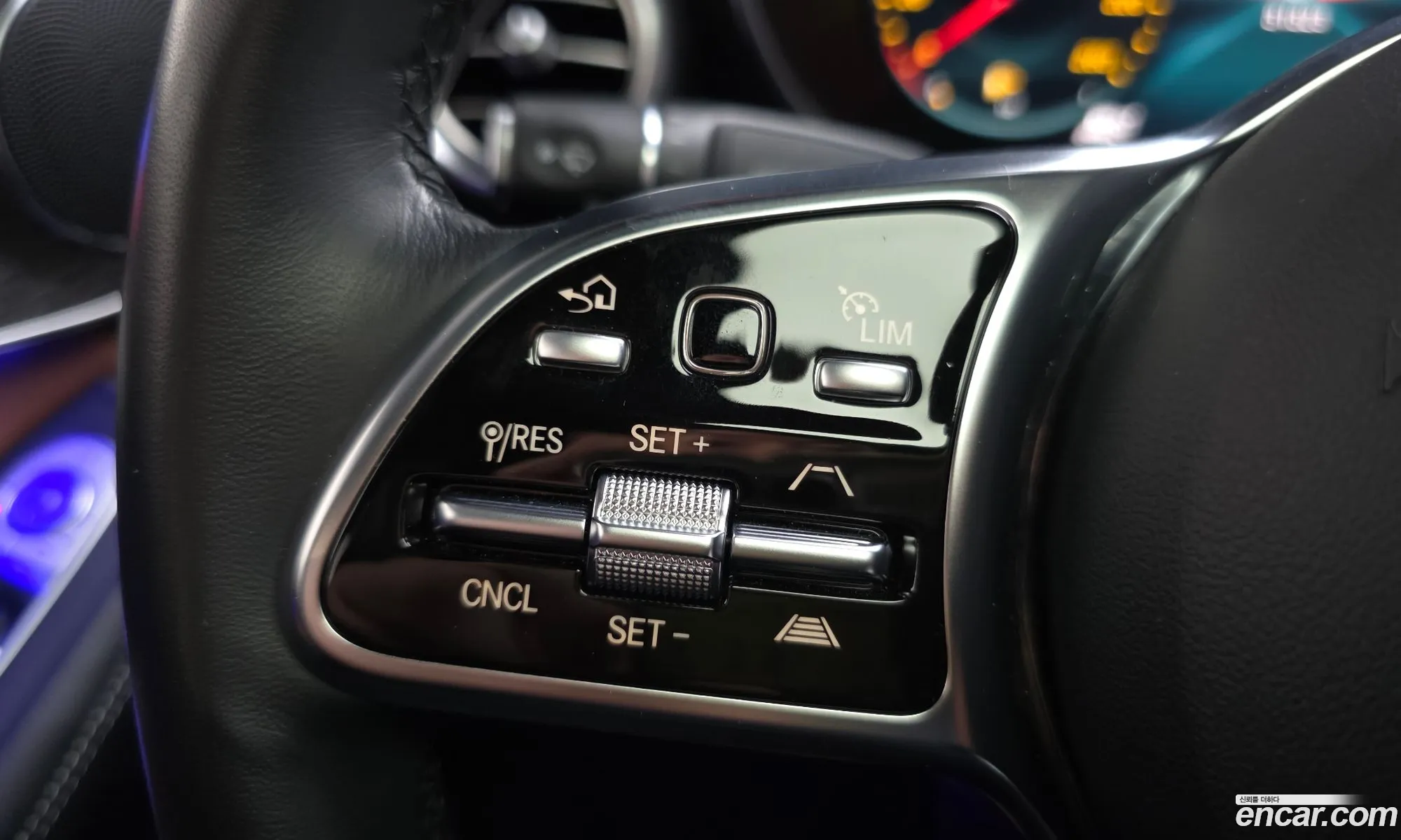 Mercedes-Benz GLC-Class X253 2023 — 14