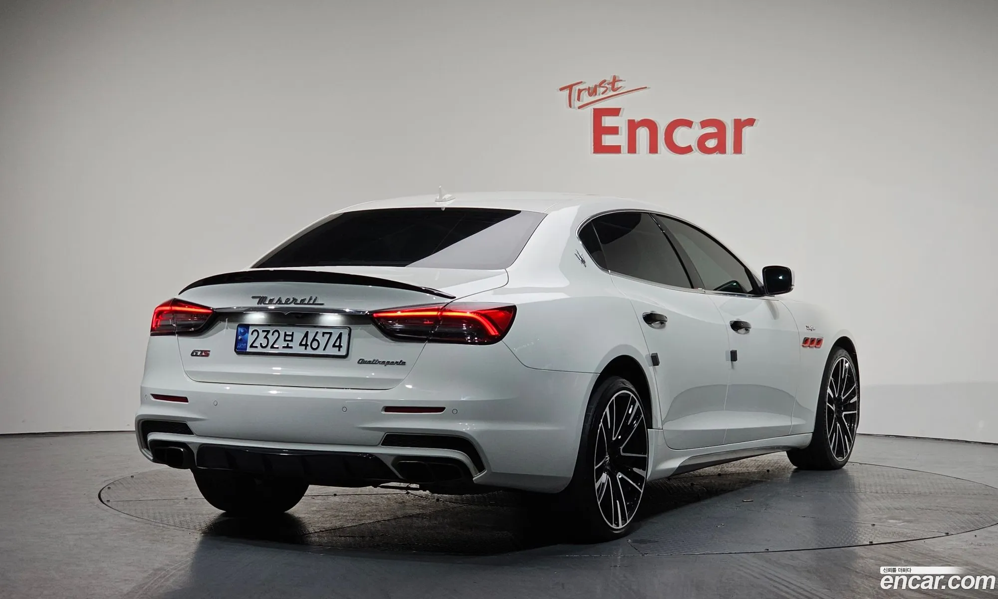 Maserati Quattroporte 2014 — 16