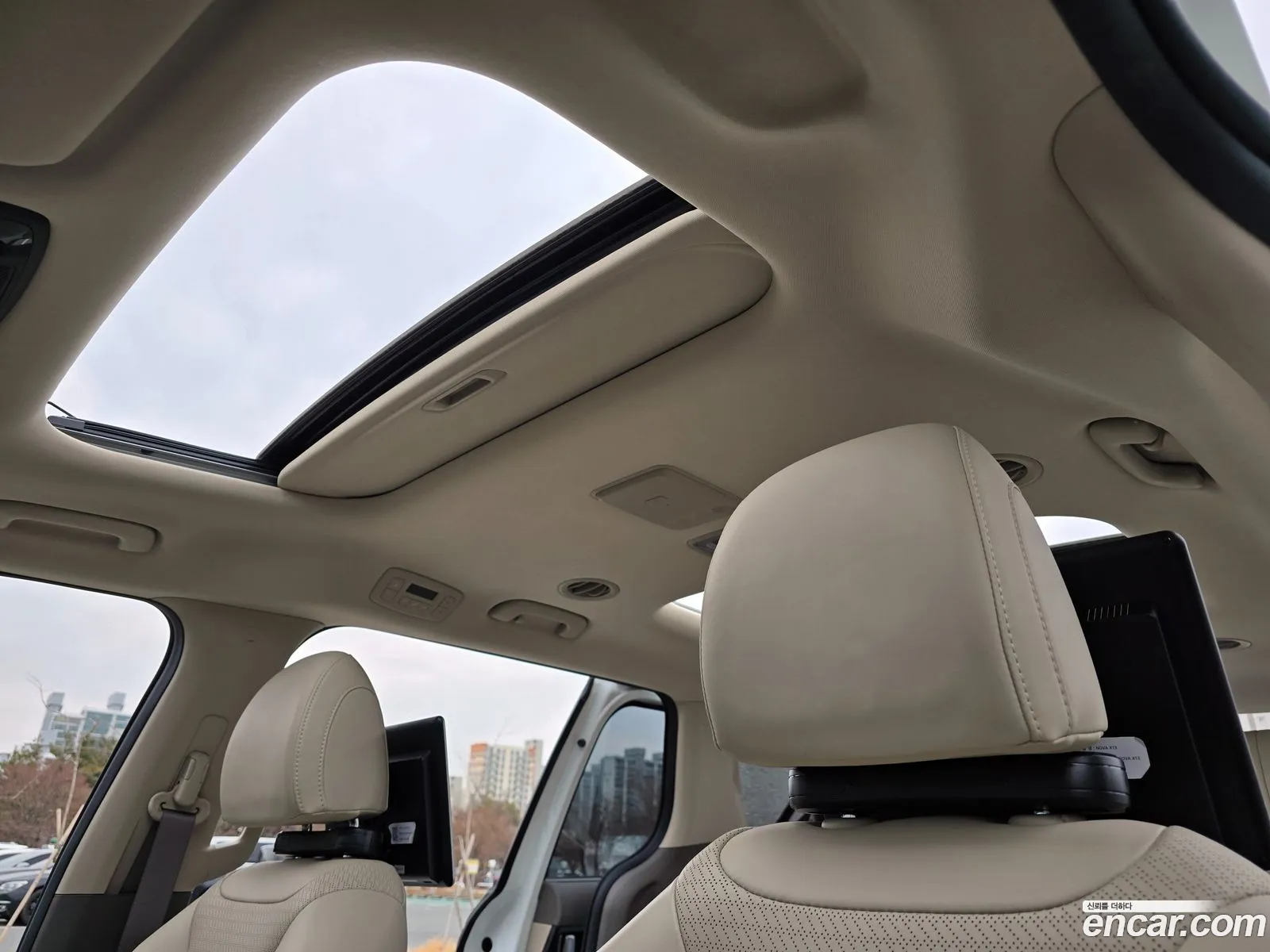Kia Carnival 2022 — 12