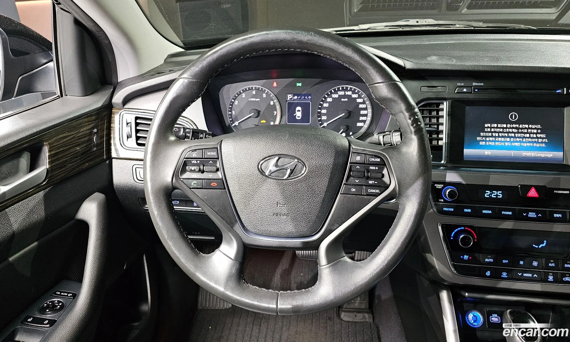 Hyundai LF Sonata 2016 — 14