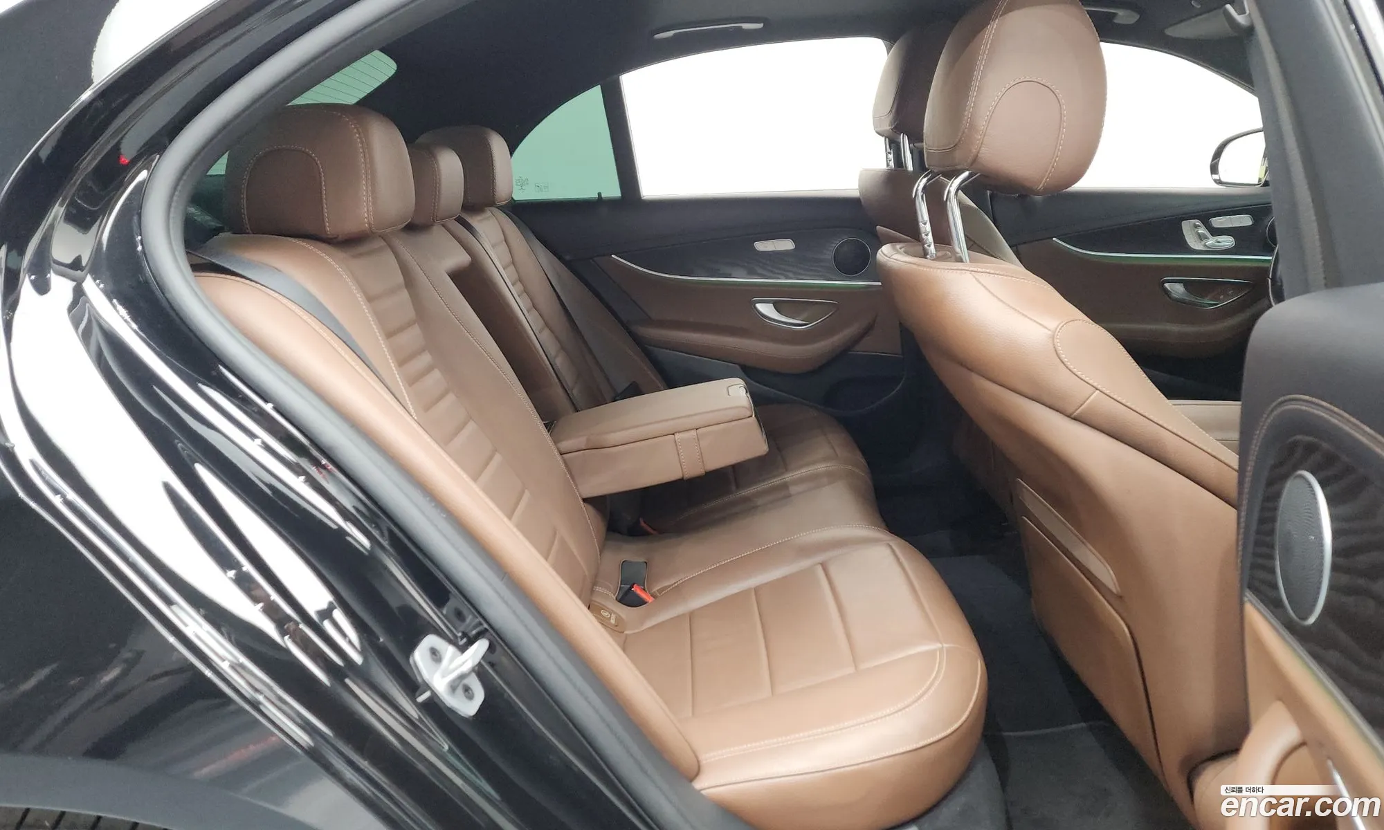 Mercedes-Benz E-Class W213 2022 — 11