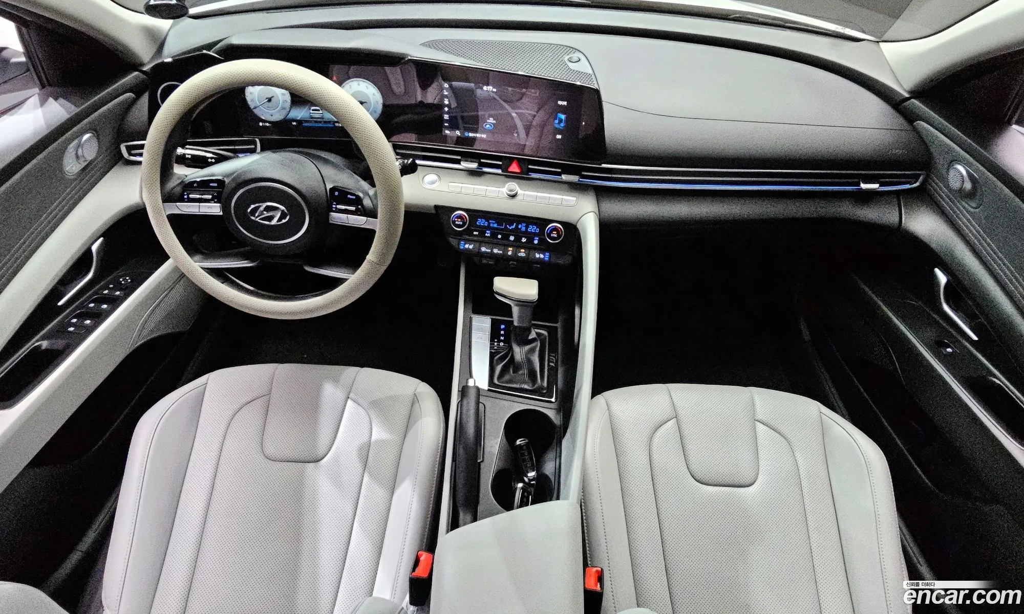 Hyundai Elantra 2021 — 20