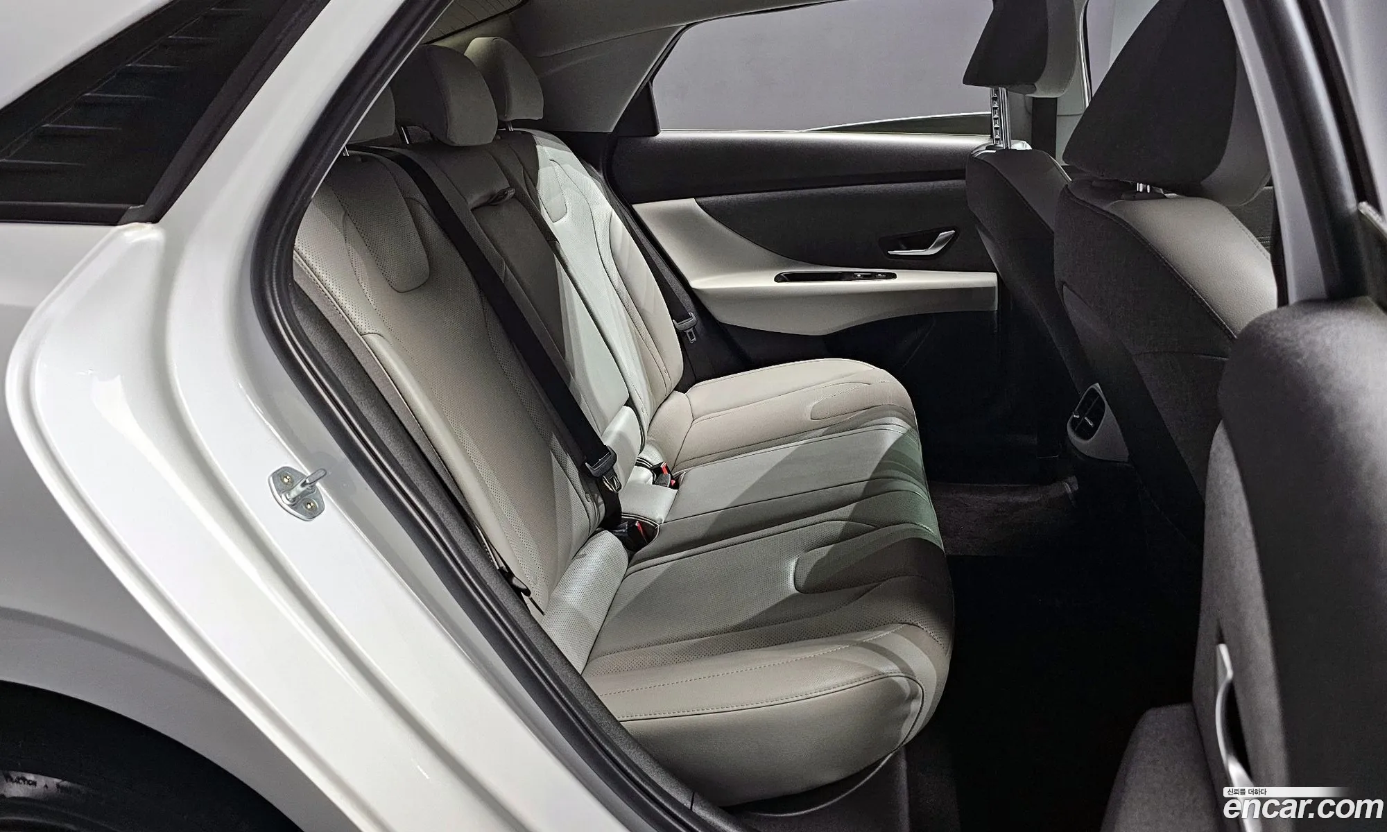 Hyundai Elantra 2021 — 11