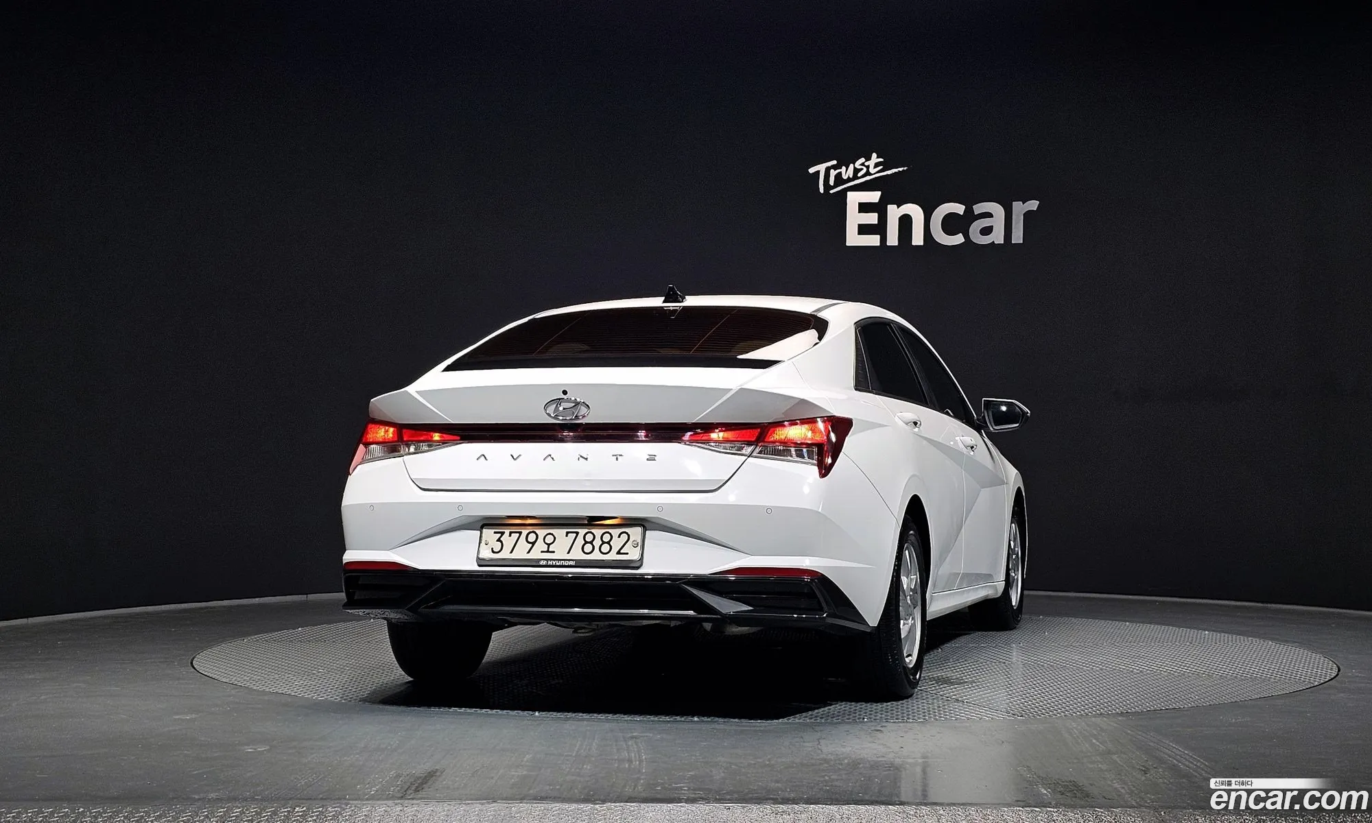 Hyundai Elantra 2021 — 12