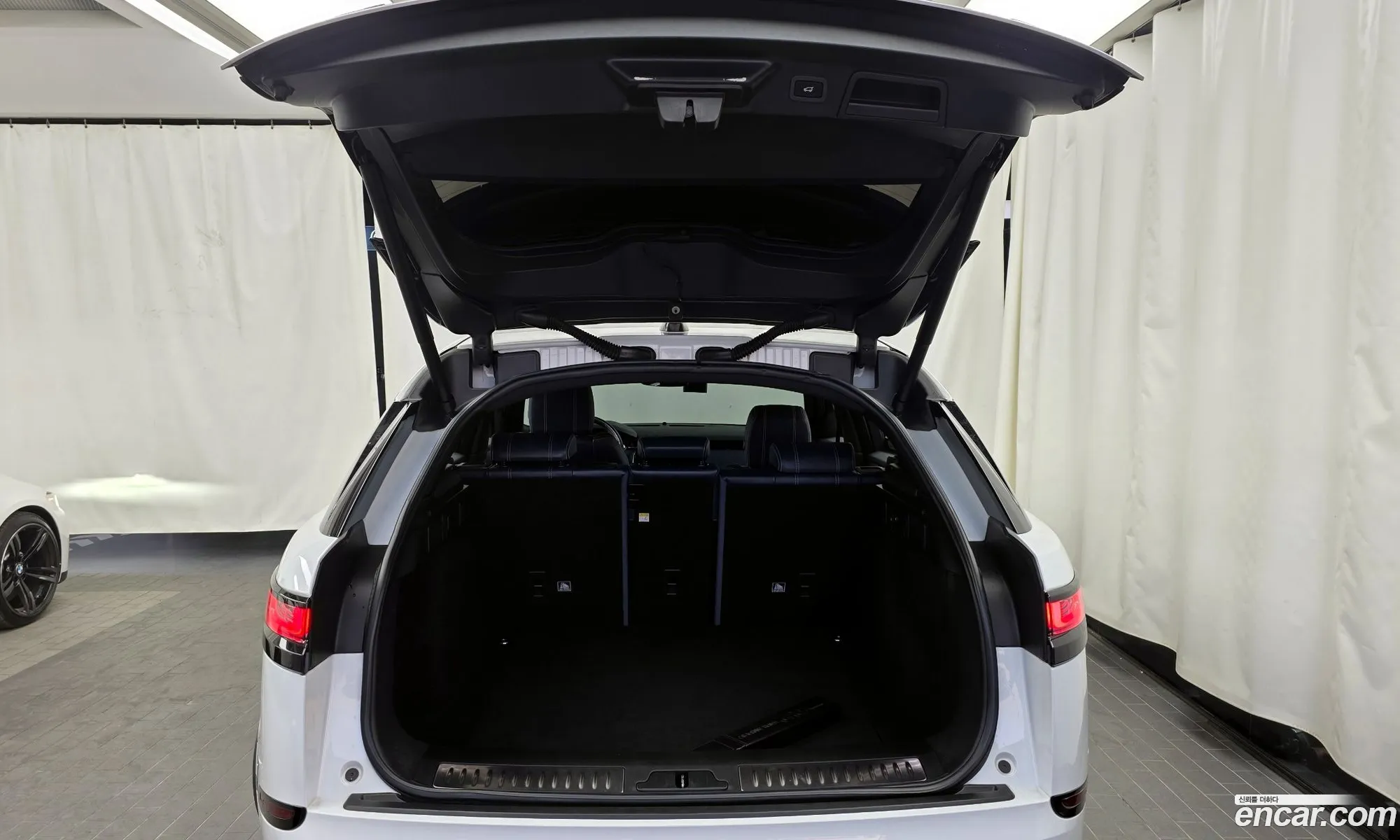 Land Rover Range Rover Velar 2017 — 15
