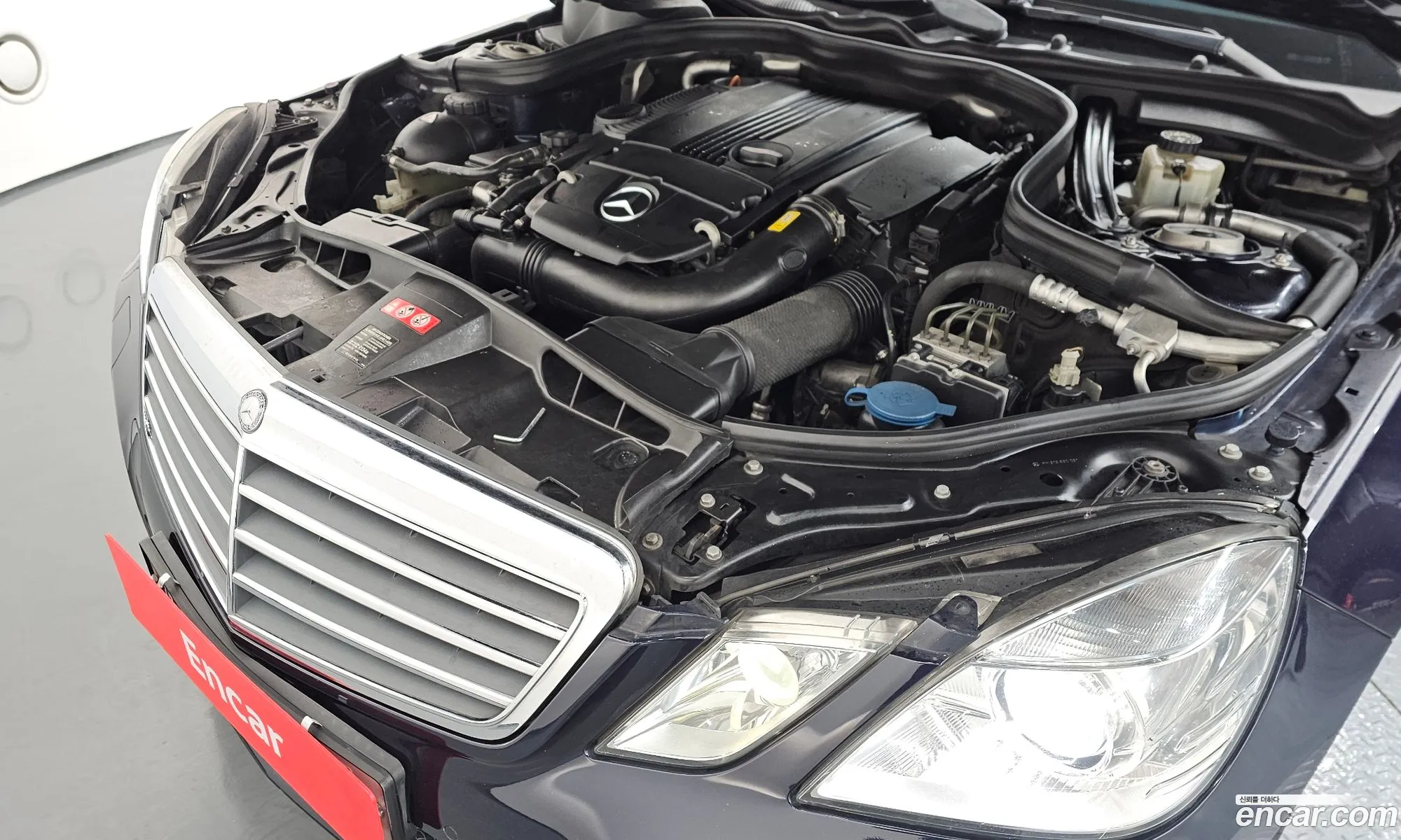 Mercedes-Benz E-Class W212 2011 WDDHF4JB3BA442461 — 18