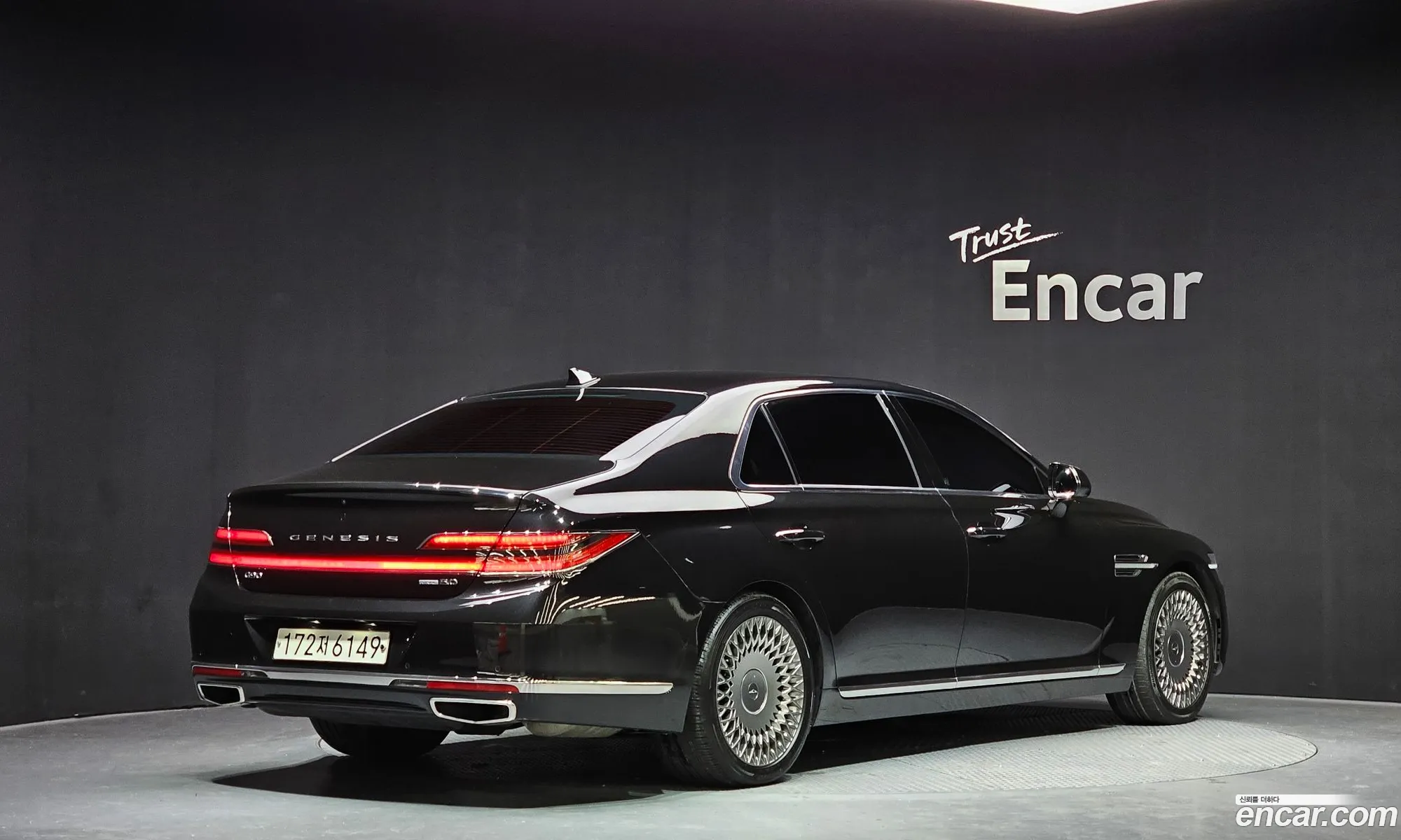 Genesis G90 2019 KMHG541HDKU064756 — 4