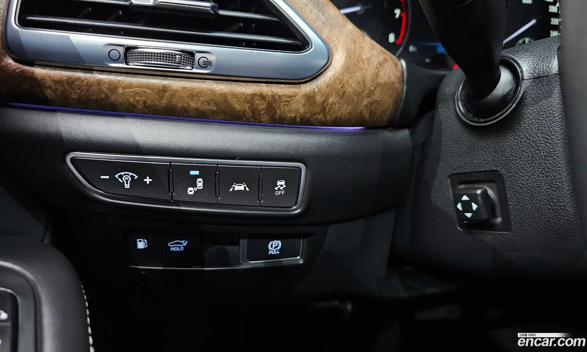 Genesis G90 2019 KMHG541HDKU064756 — 16