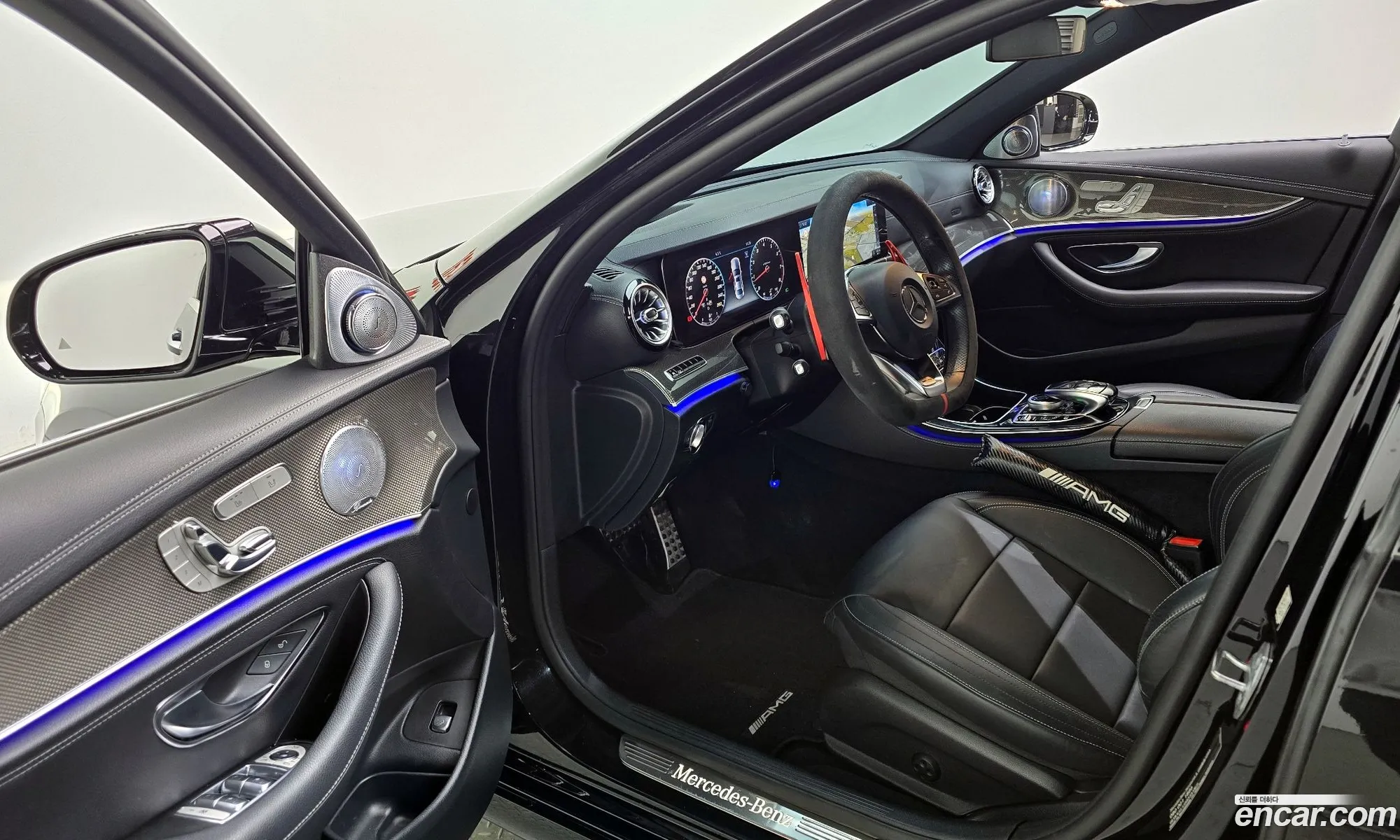 Mercedes-Benz E-Class W213 2017 WDDZF4KBXJA344772 — 16