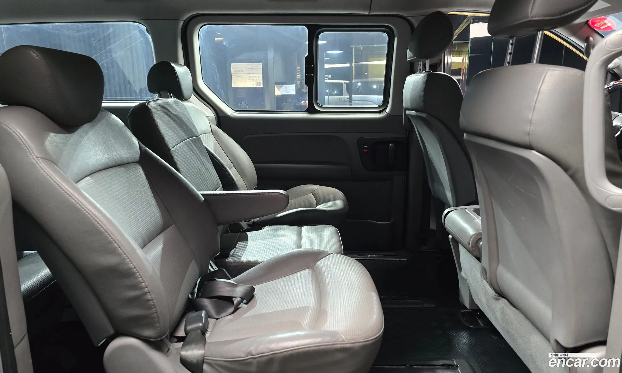 Hyundai Grand Starex 2010 — 19