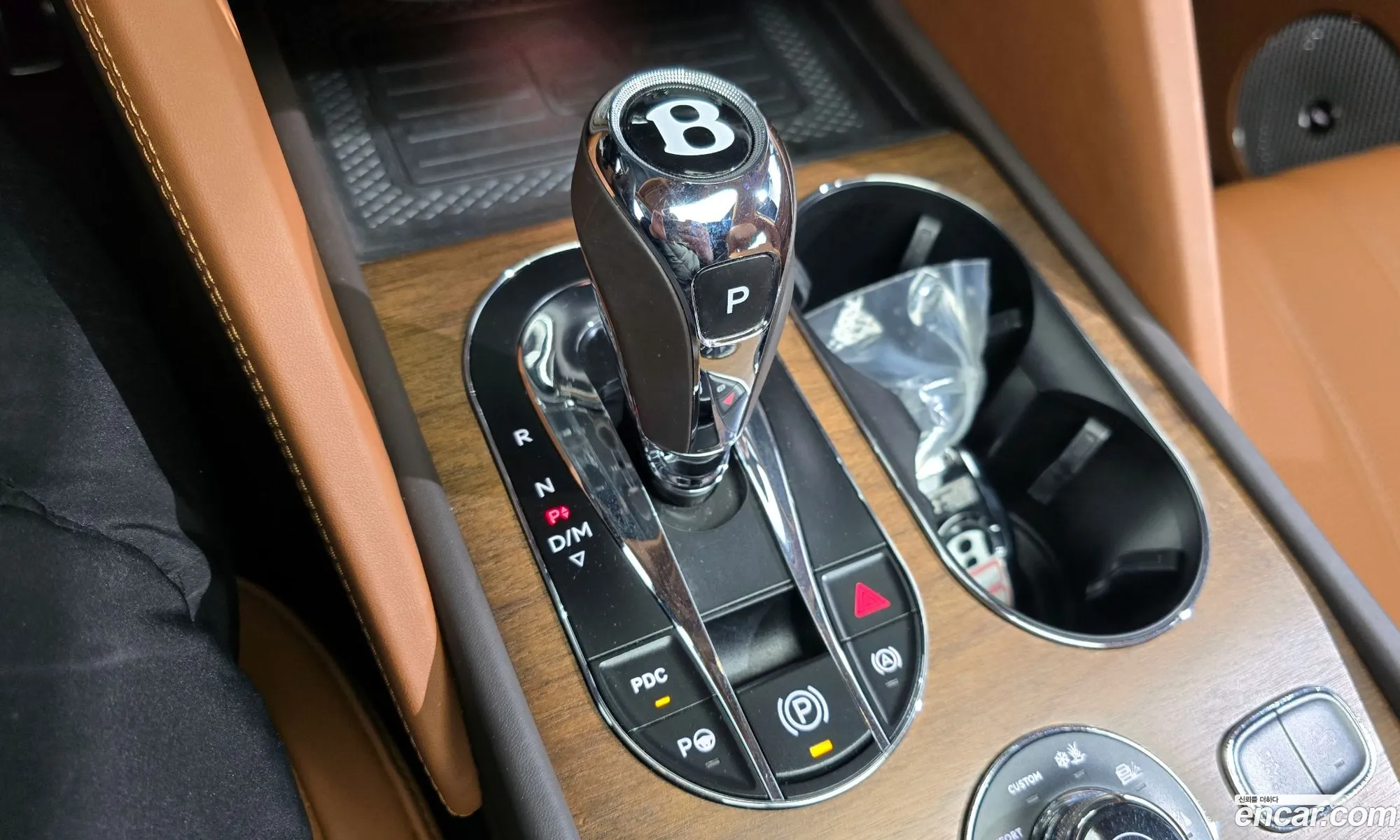 Bentley Bentayga 2023 SJAAT14V8PC021907 — 3