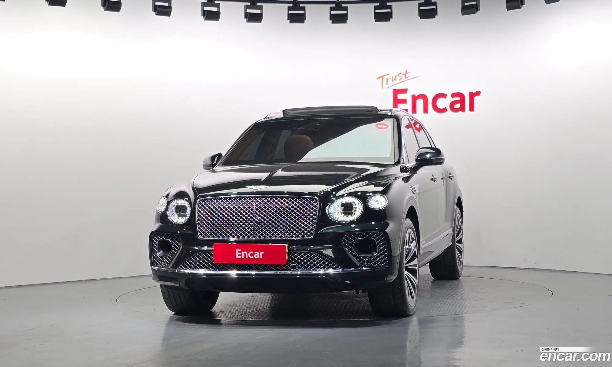 Bentley Bentayga 2023 SJAAT14V8PC021907 — 14