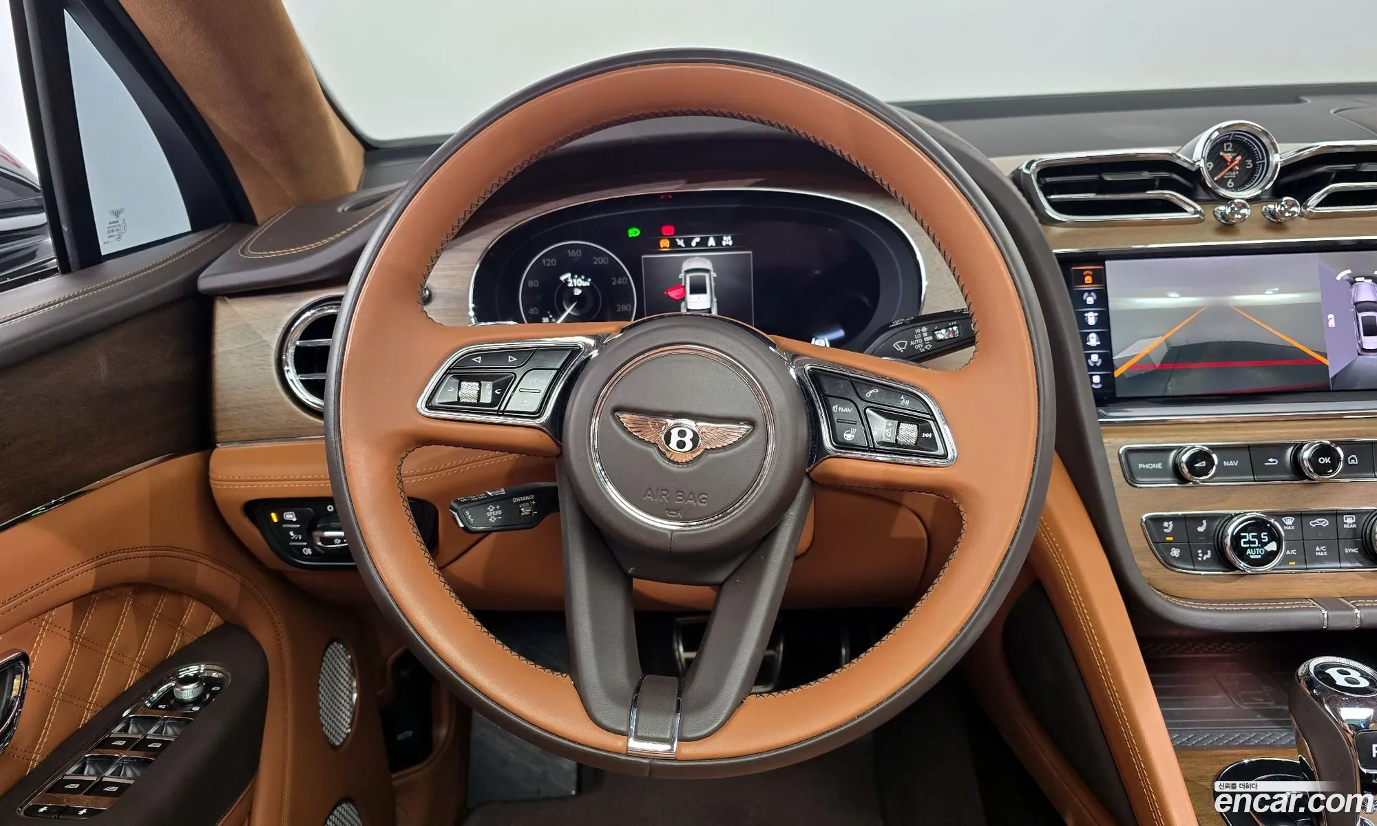 Bentley Bentayga 2023 SJAAT14V8PC021907 — 2