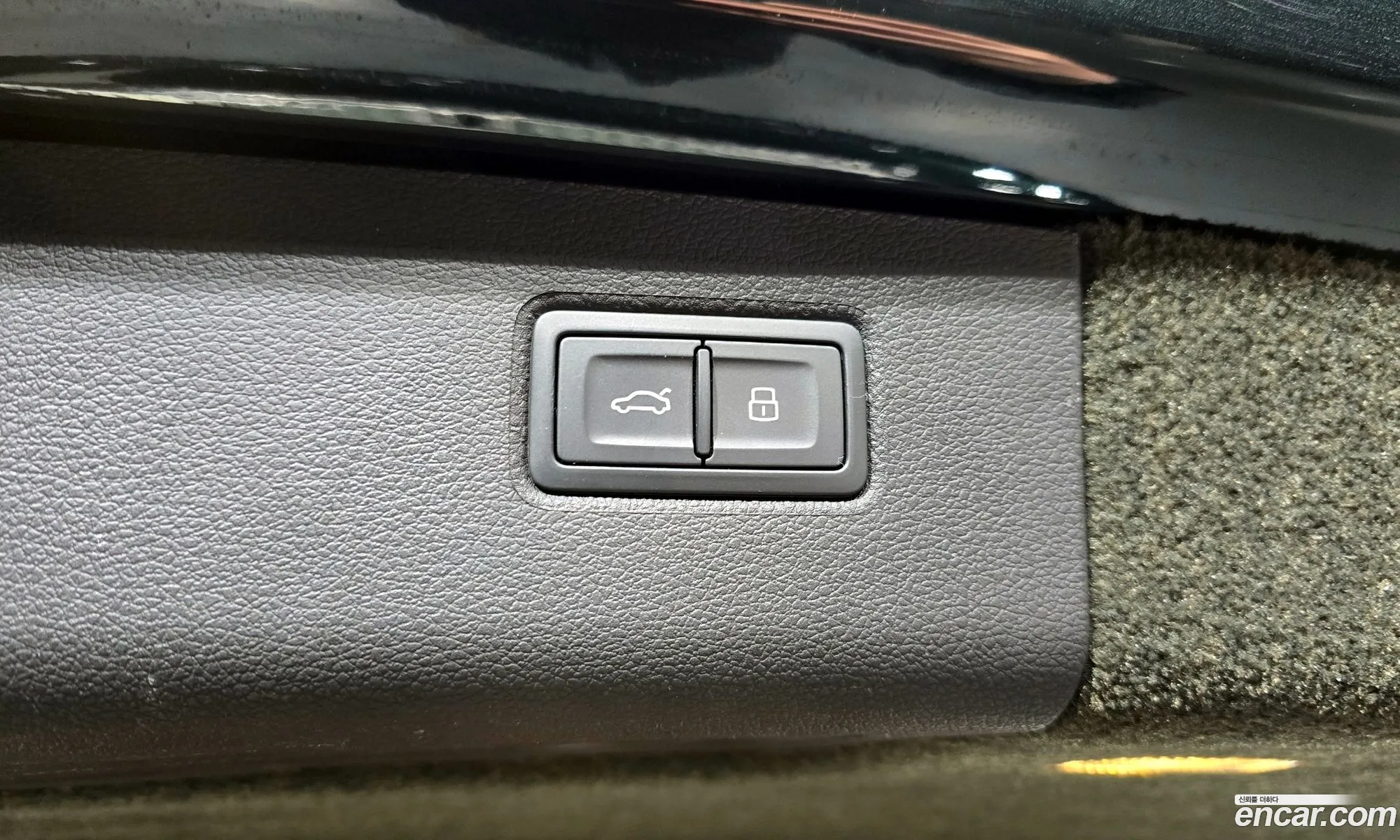 Bentley Bentayga 2023 SJAAT14V8PC021907 — 11