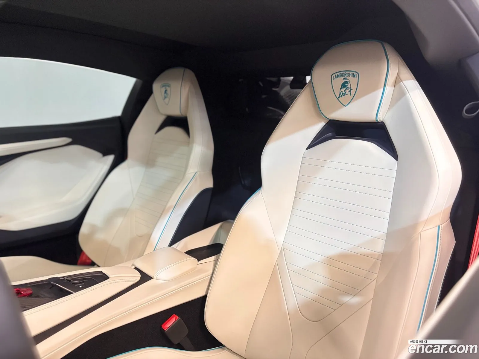 Lamborghini Revuelto 2025 — 18