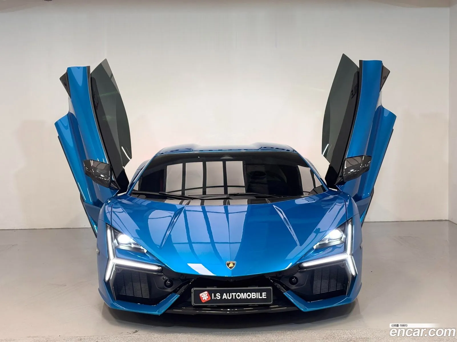 Lamborghini Revuelto 2025 — 11