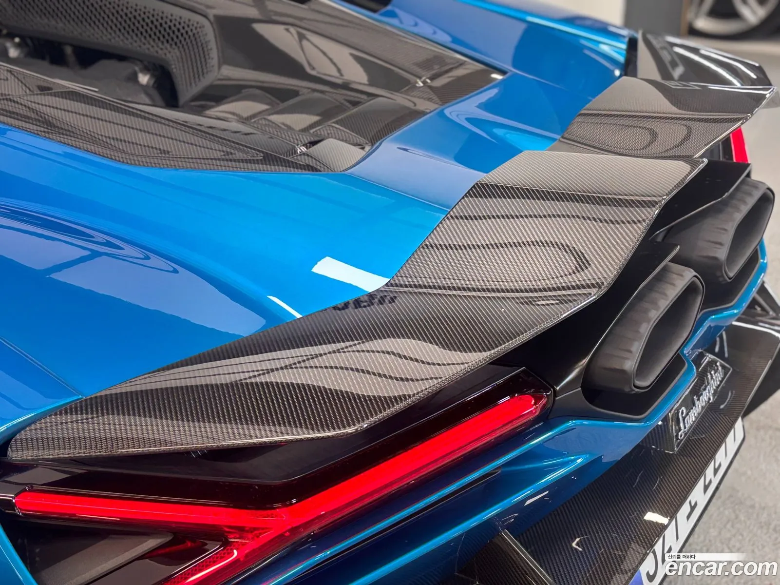 Lamborghini Revuelto 2025 — 6