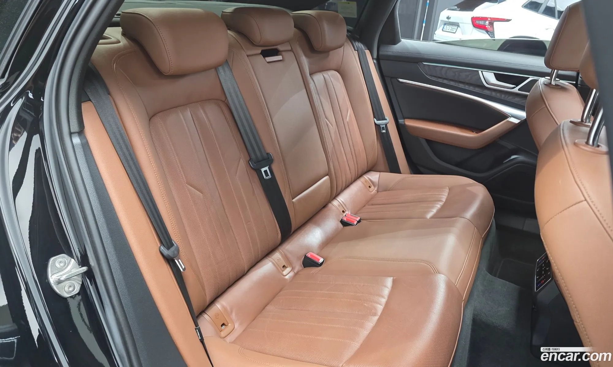 Audi A6 2022 WAUZZZF29PN005010 — 12