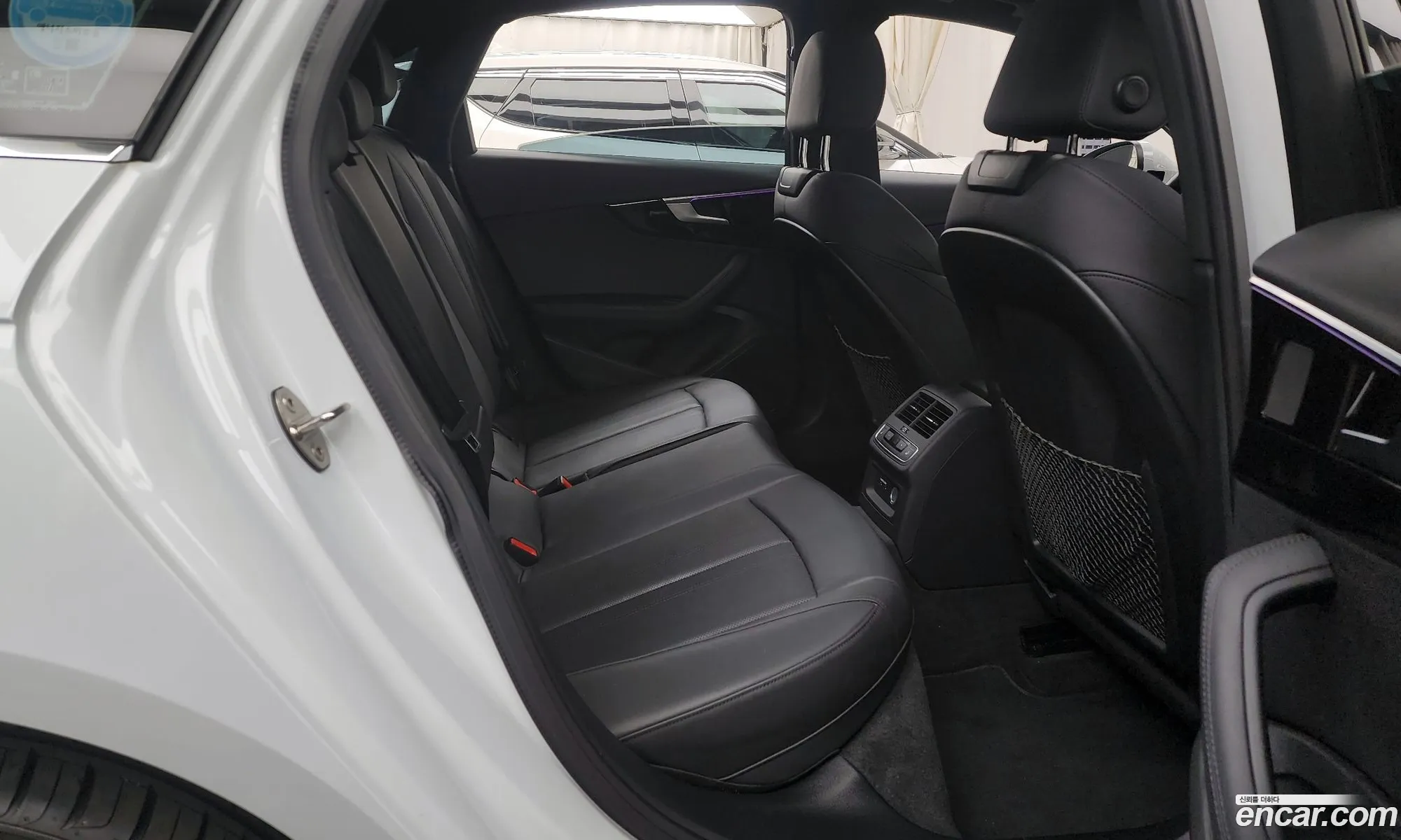 Audi A4 2021 WAUZZZF45MN009858 — 9