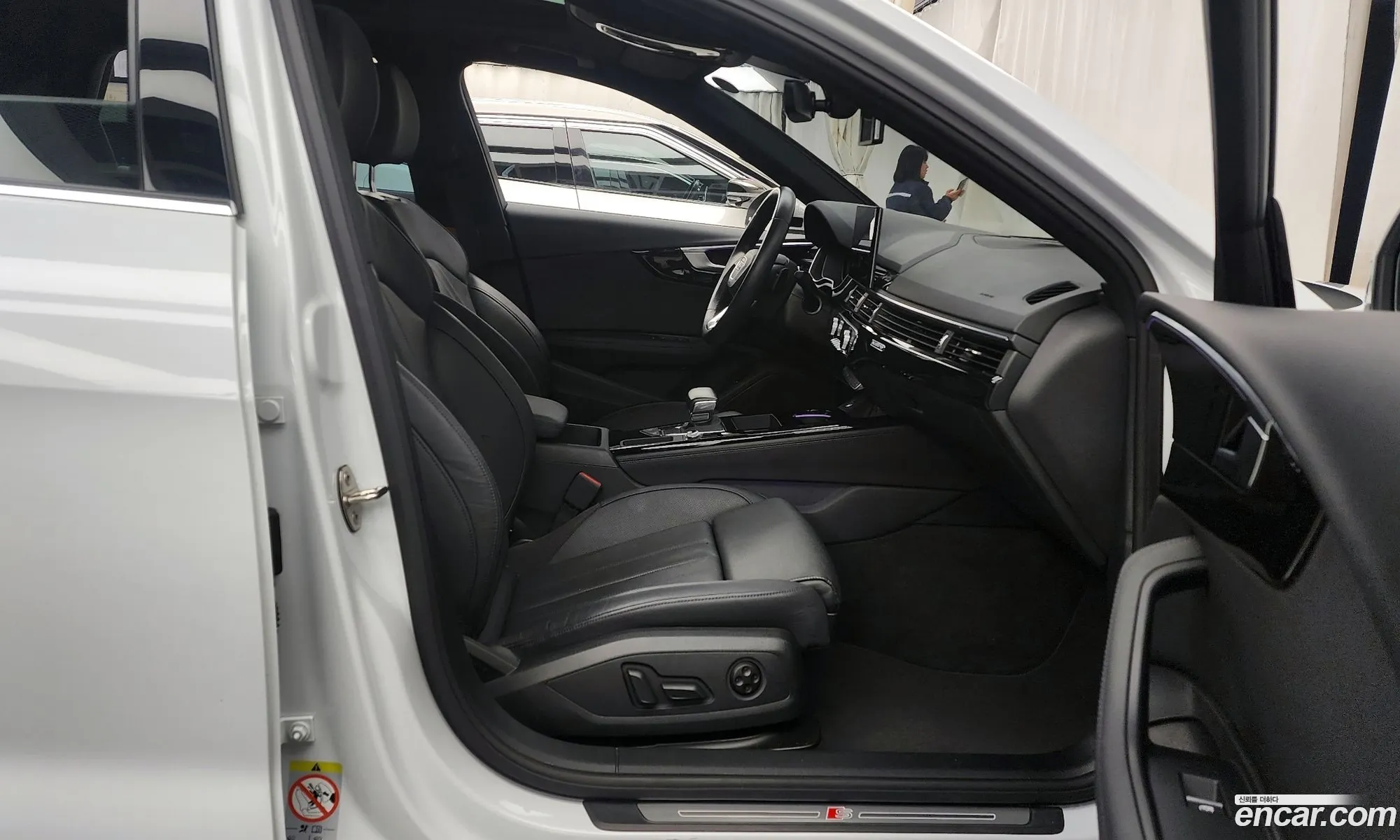 Audi A4 2021 WAUZZZF45MN009858 — 13