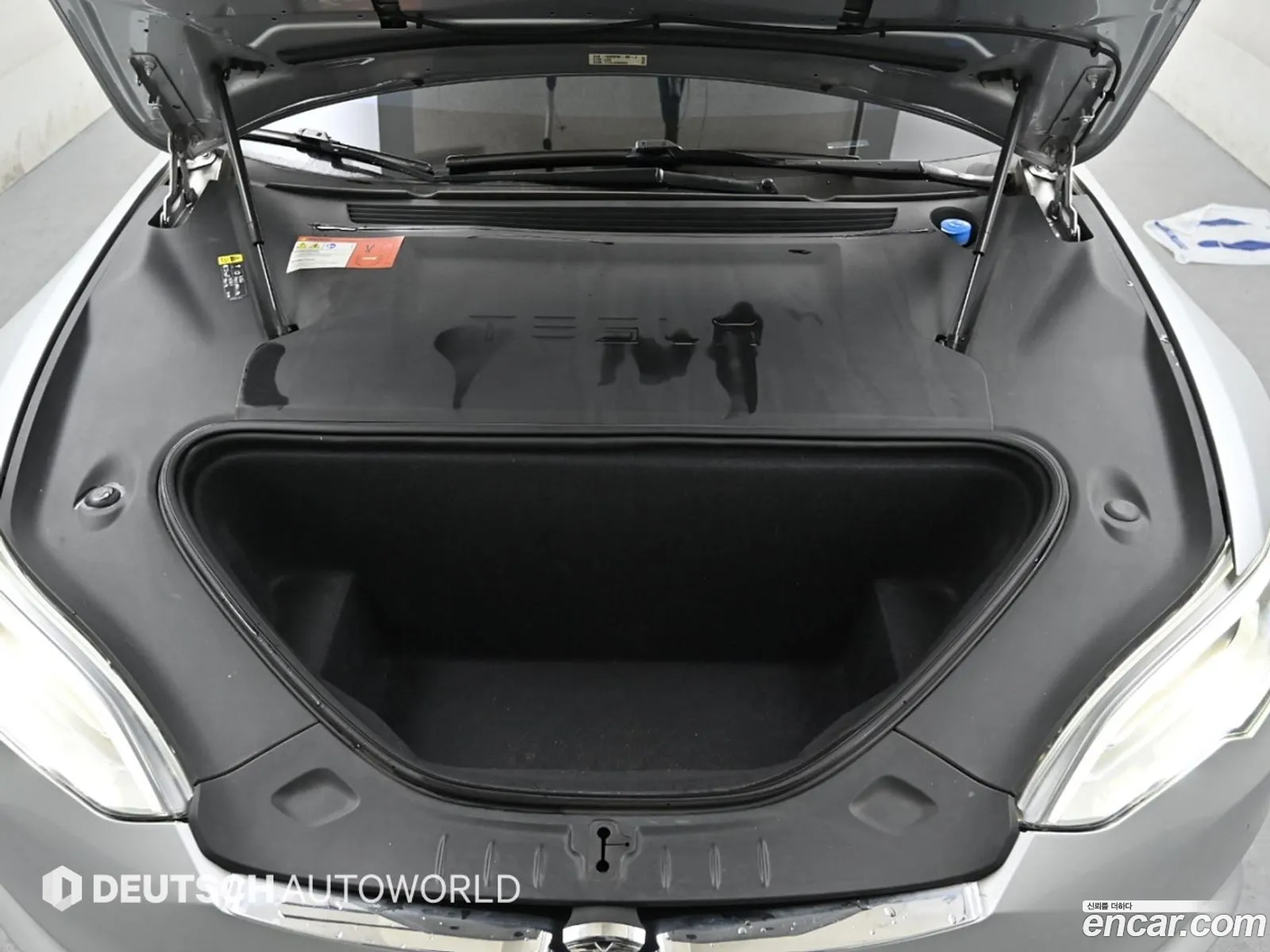 Tesla Model S 2017 — 12