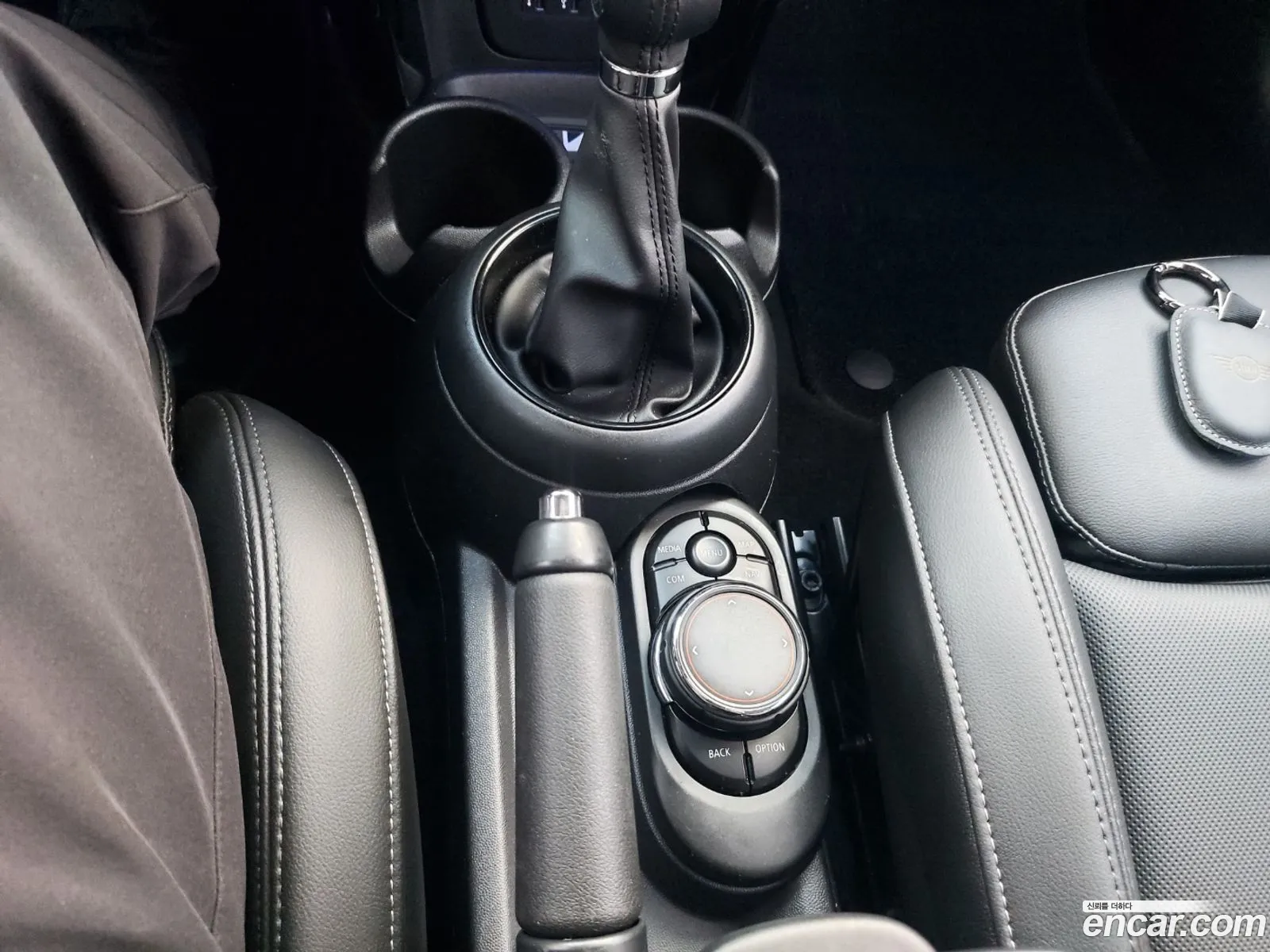 Mini Cooper 2019 — 10