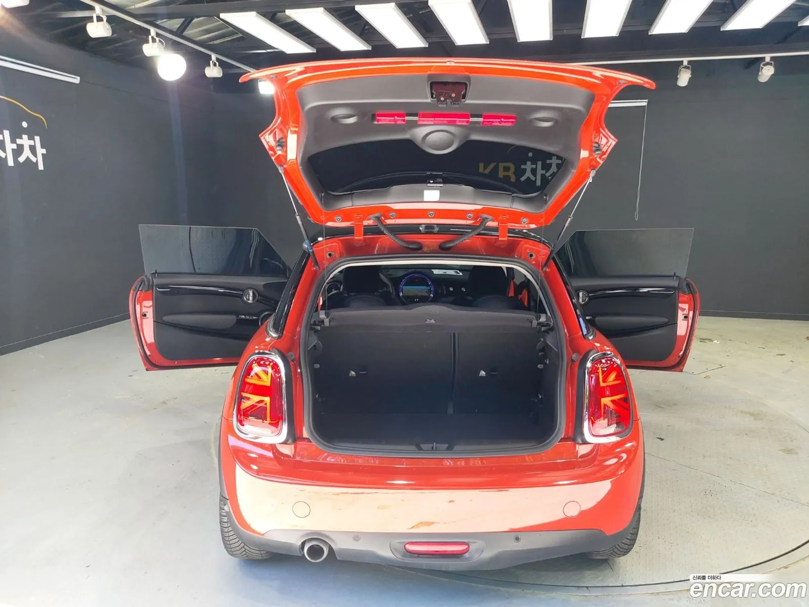 Mini Cooper 2019 — 16